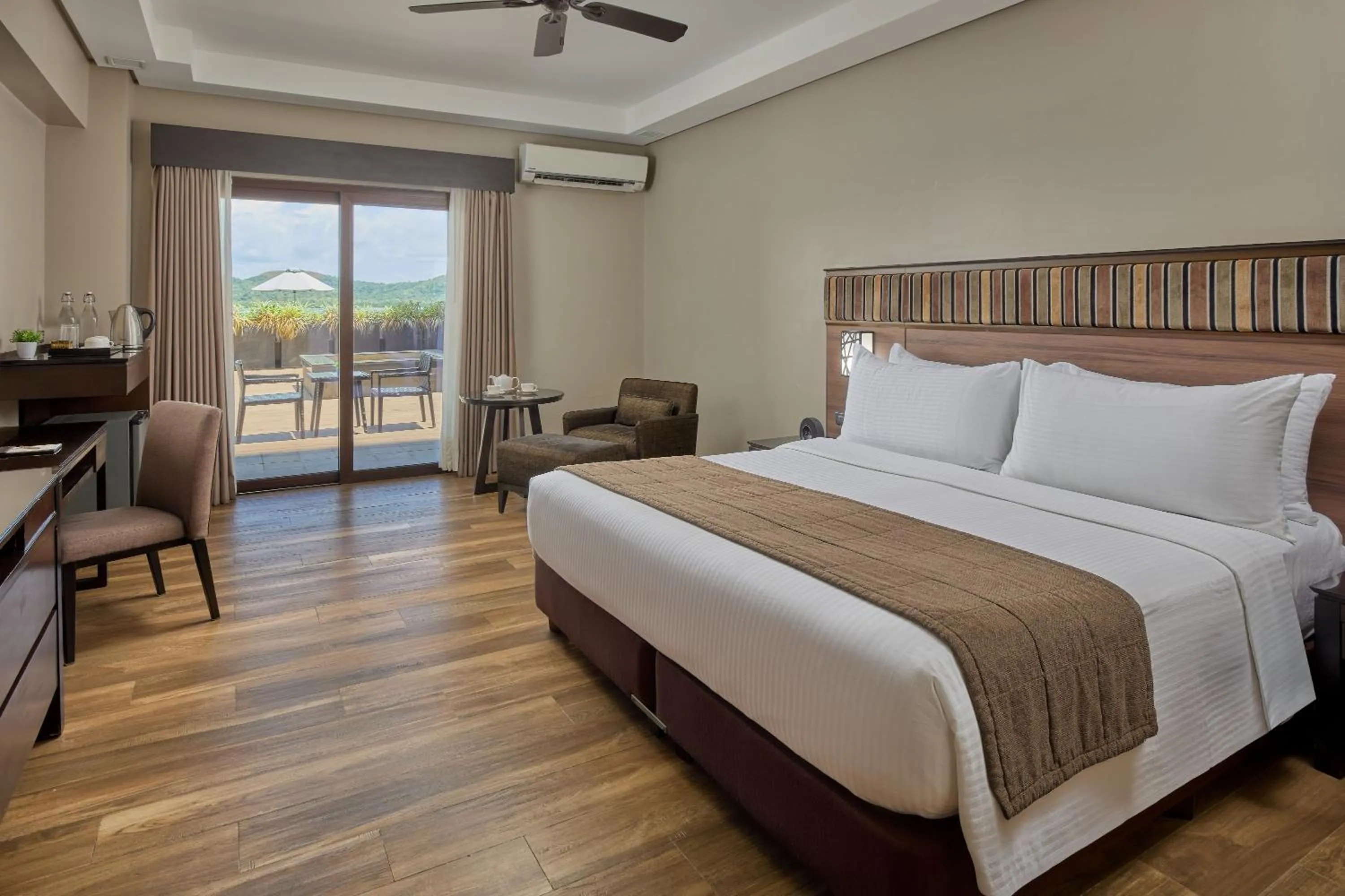 Bed in Two Seasons Coron Bayside Hotel