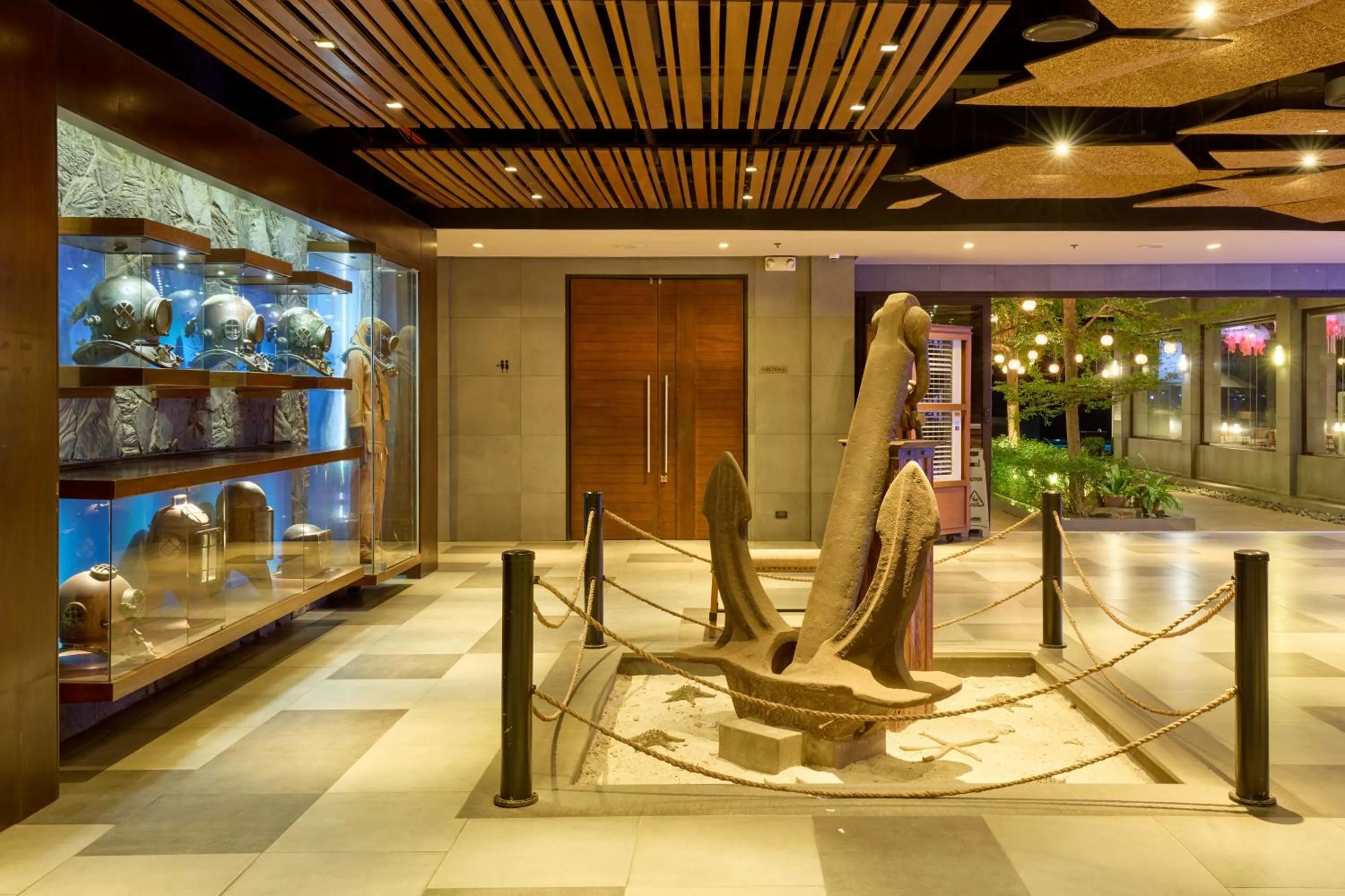 Lobby or reception in Two Seasons Coron Bayside Hotel