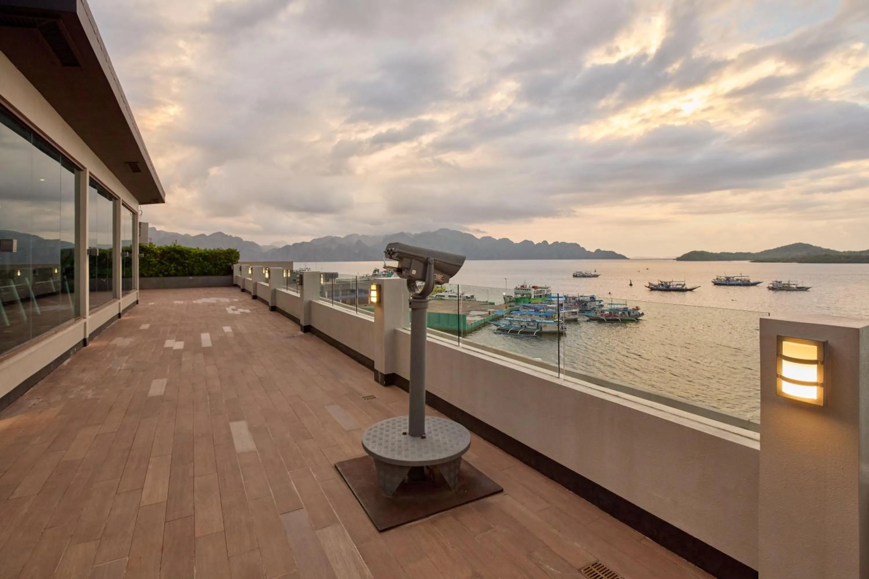 Sunset in Two Seasons Coron Bayside Hotel