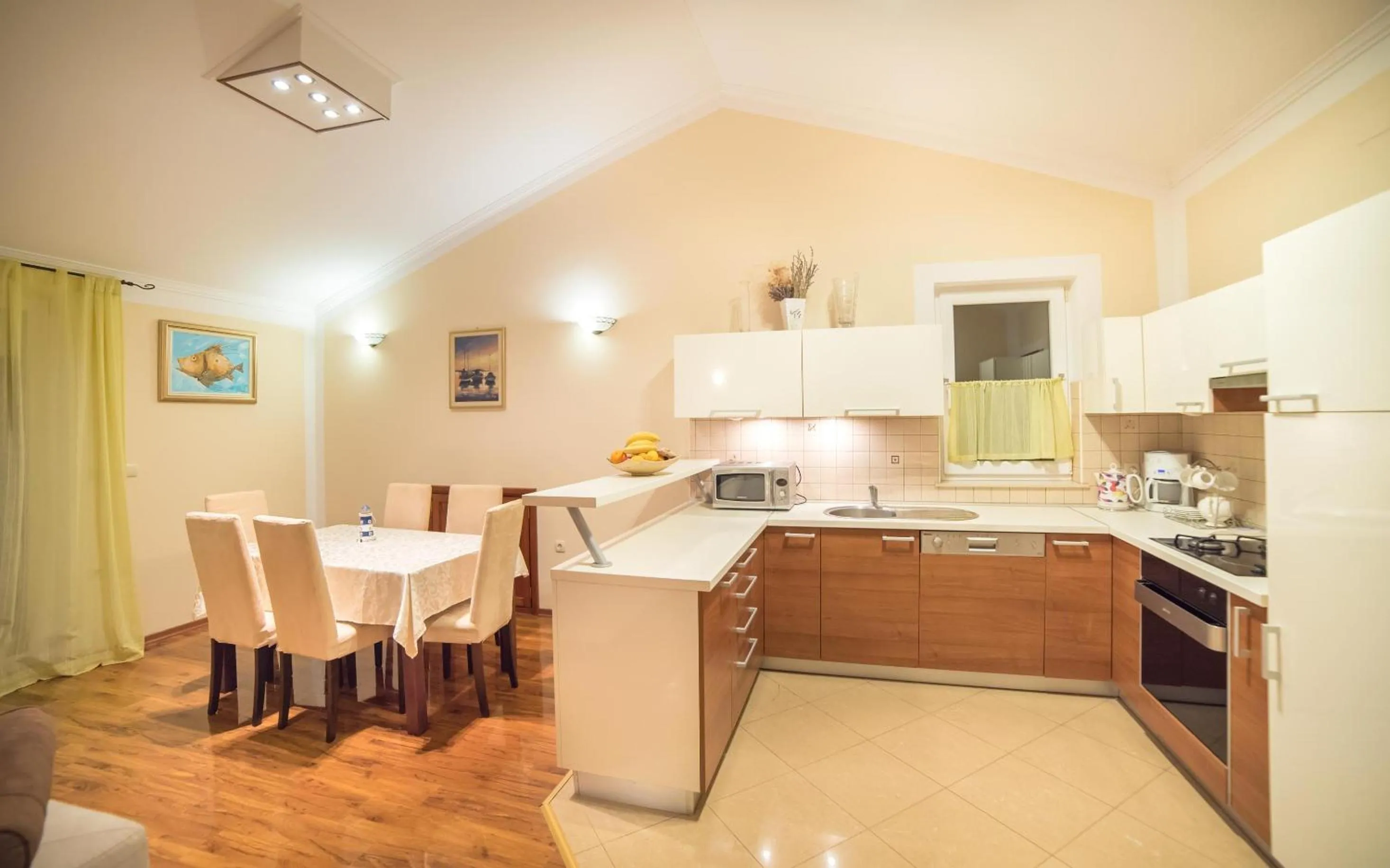 Communal kitchen in Captain's Apartment
