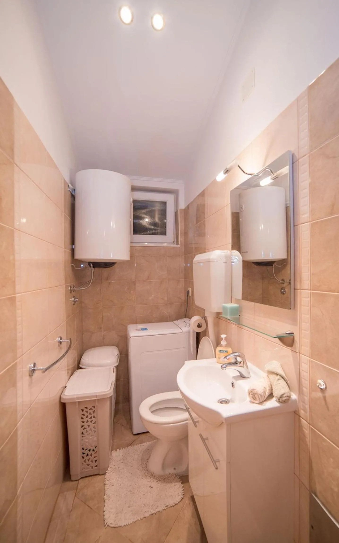 Area and facilities in Captain's Apartment