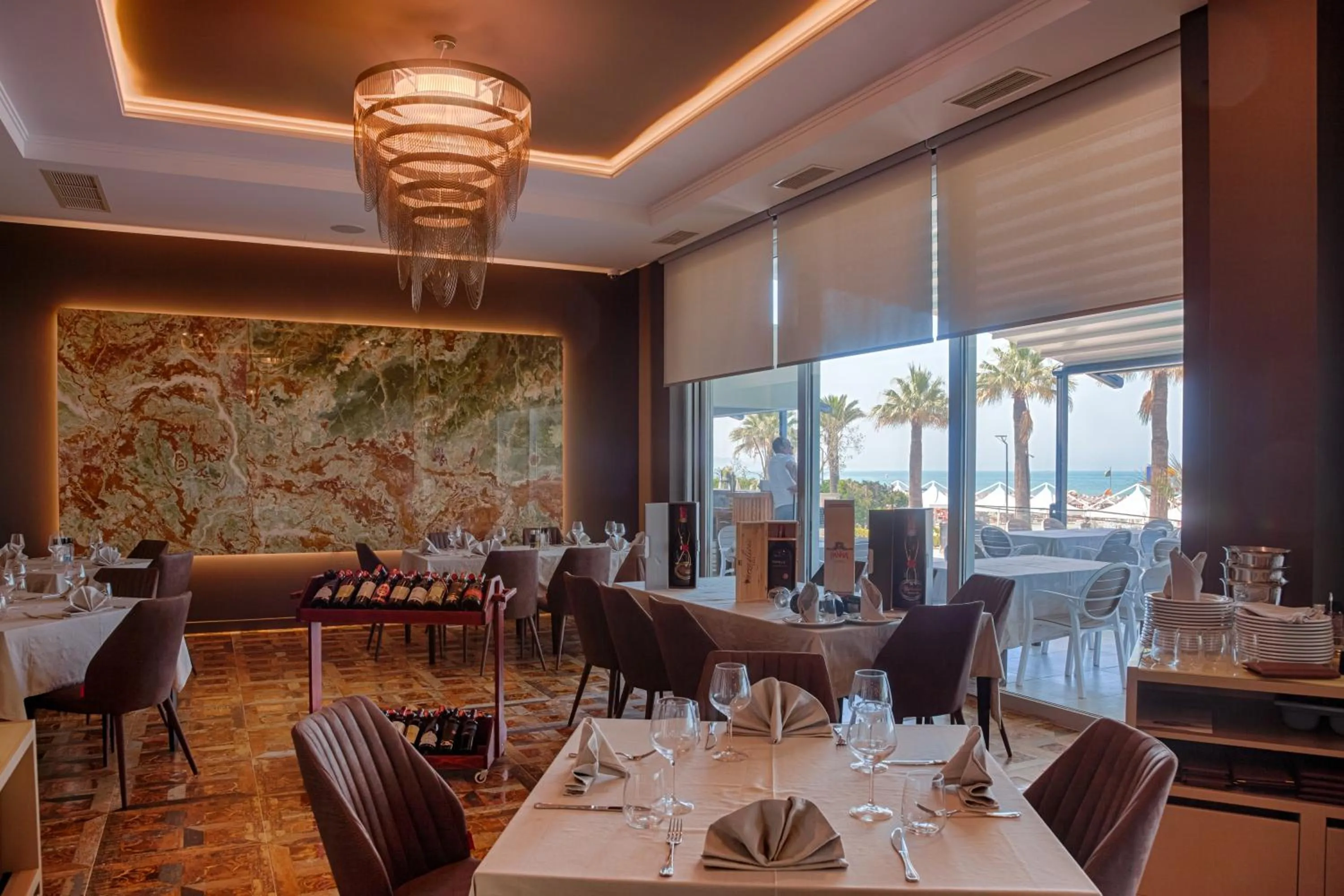 Restaurant/places to eat in Premium Beach Hotel