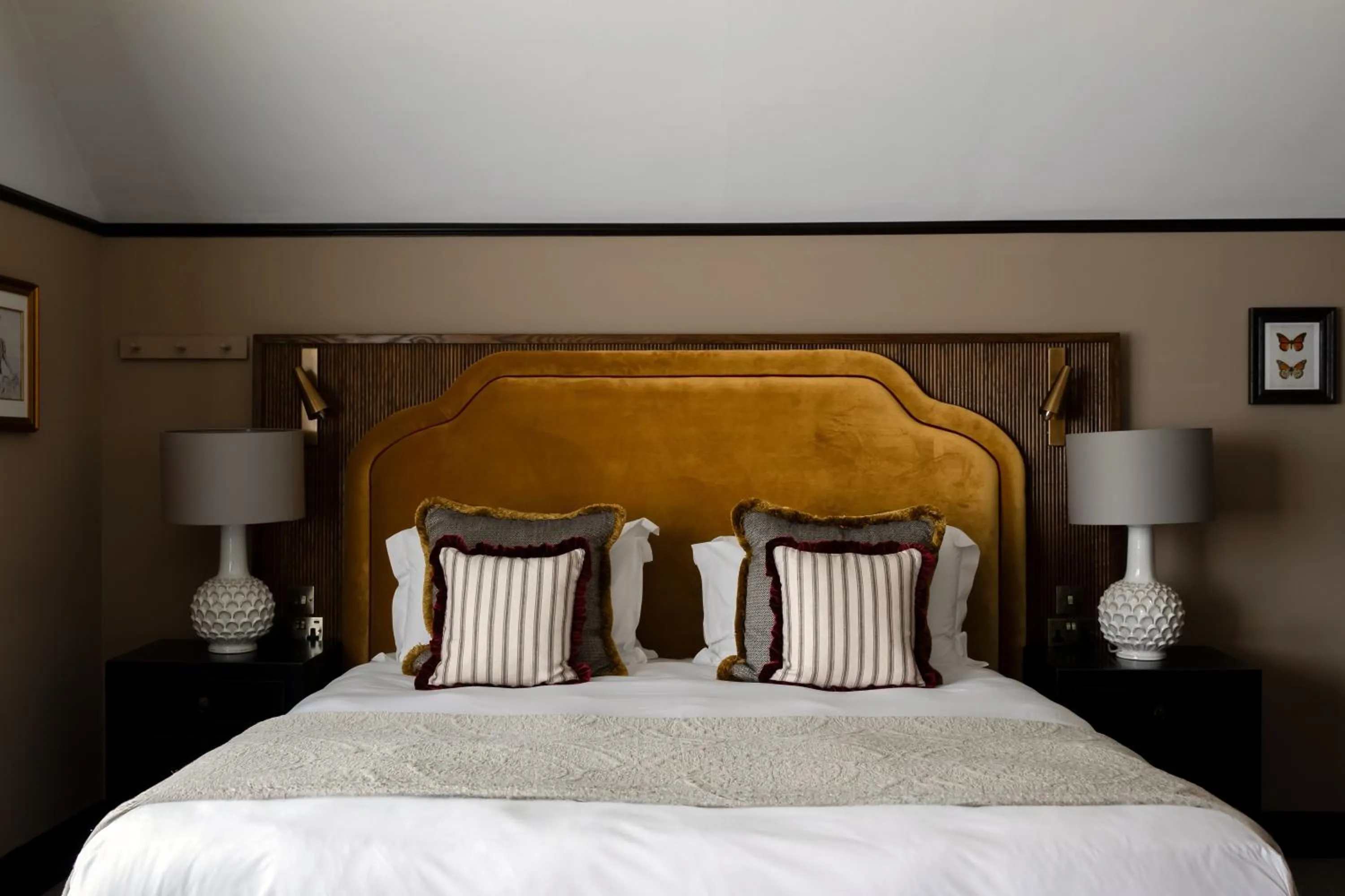 Bedroom, Bed in Red Lion Hotel