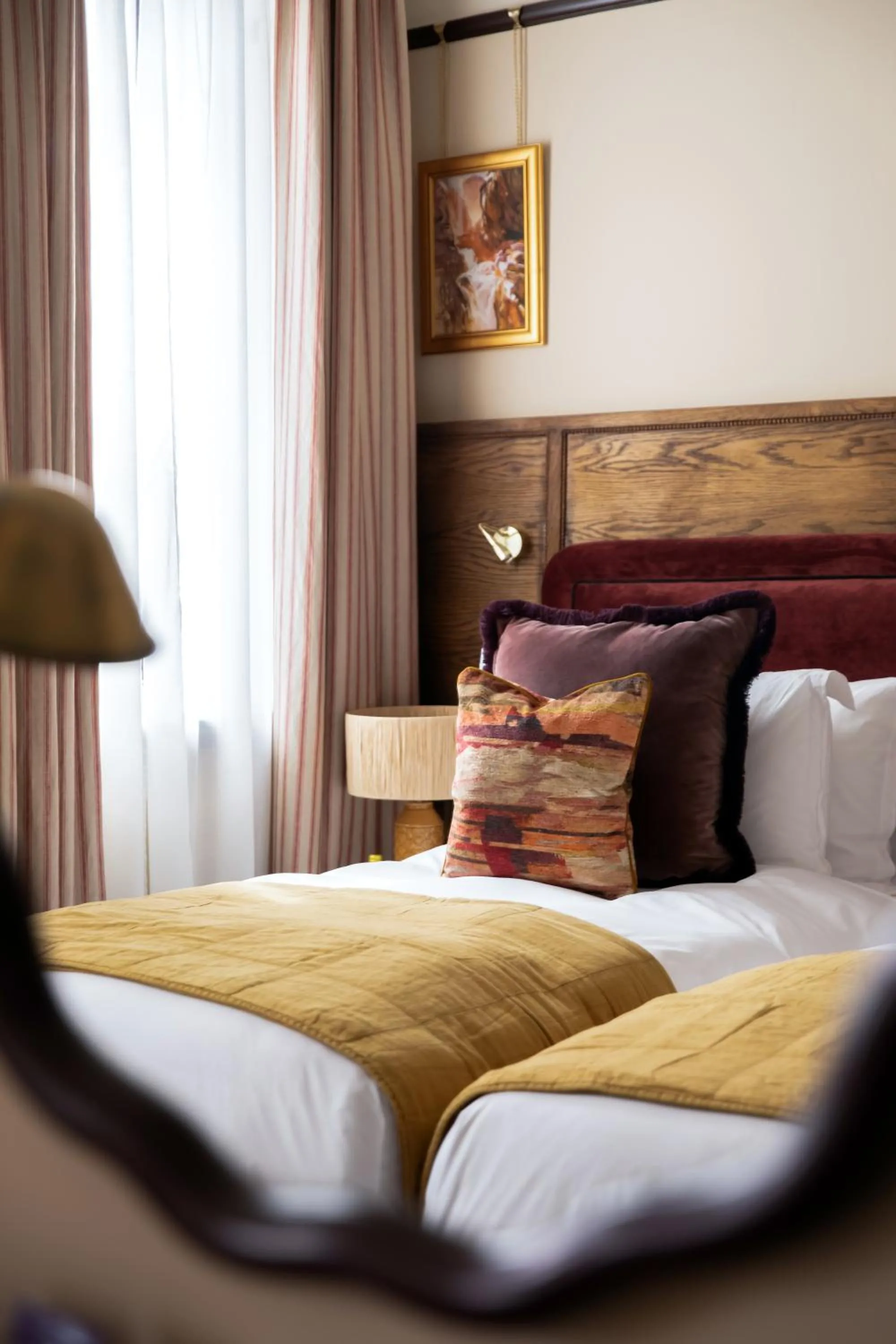 Bedroom, Bed in Red Lion Hotel