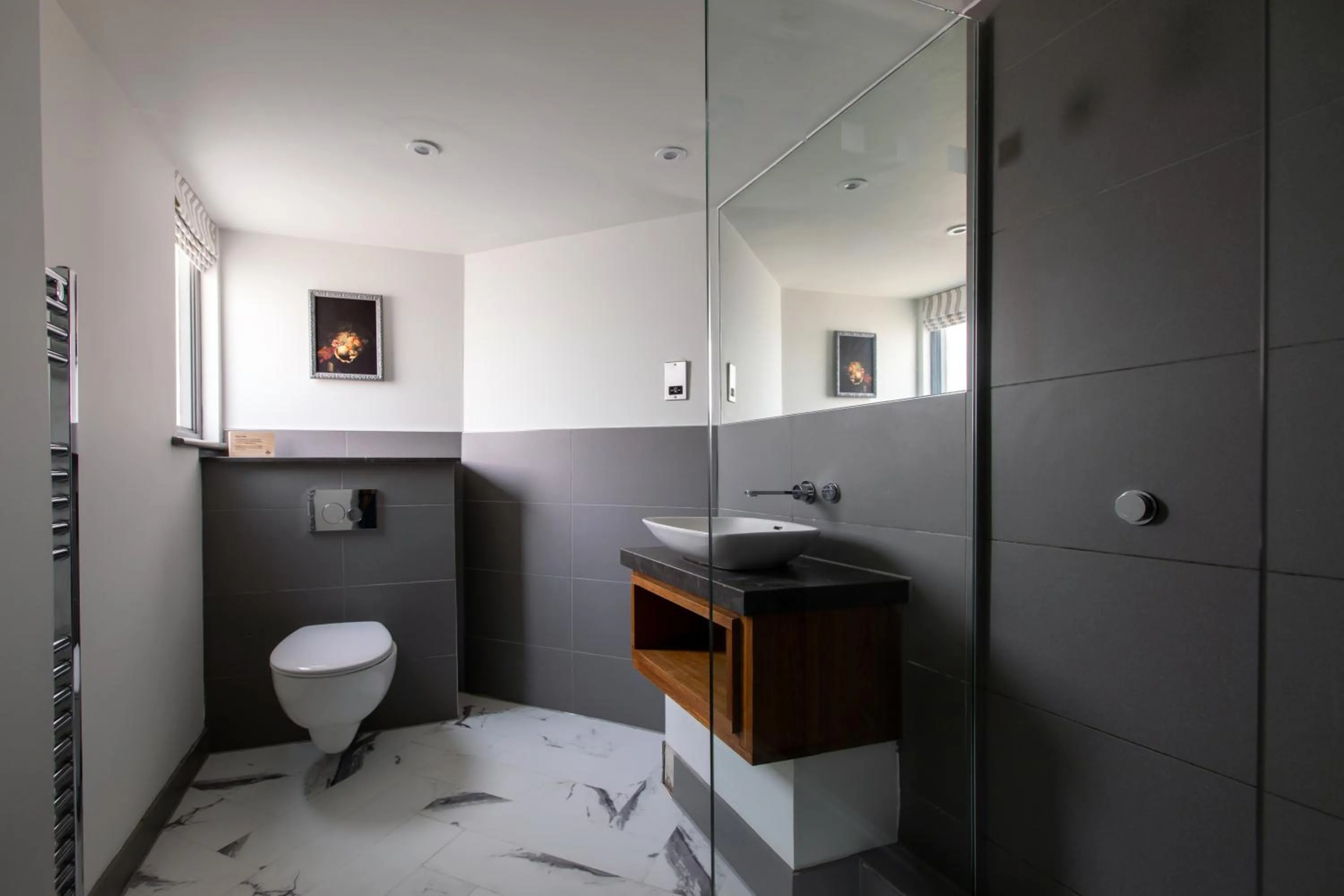 Bathroom in Red Lion Hotel