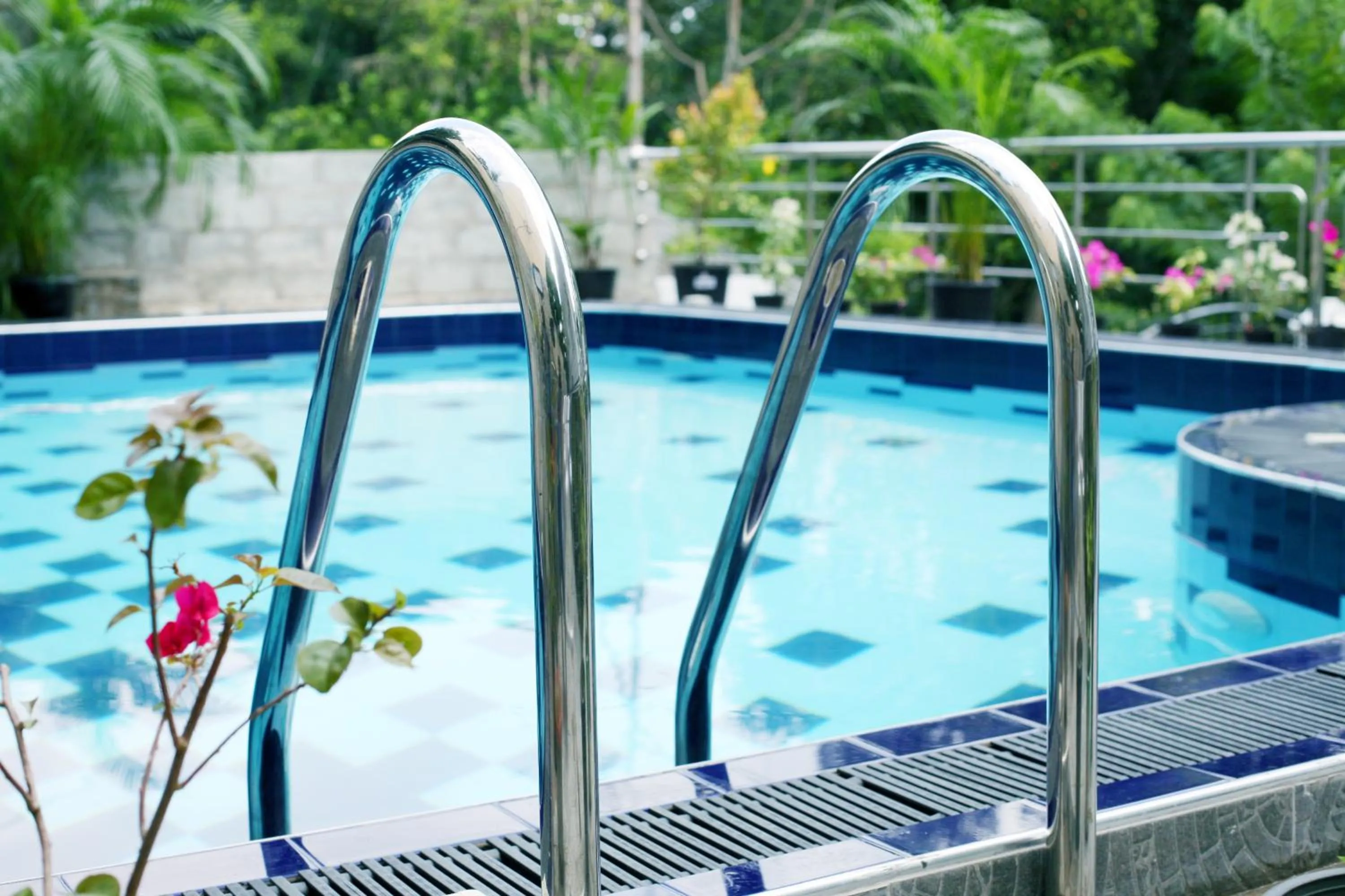 Swimming pool in Ayaana Boutique Hotel