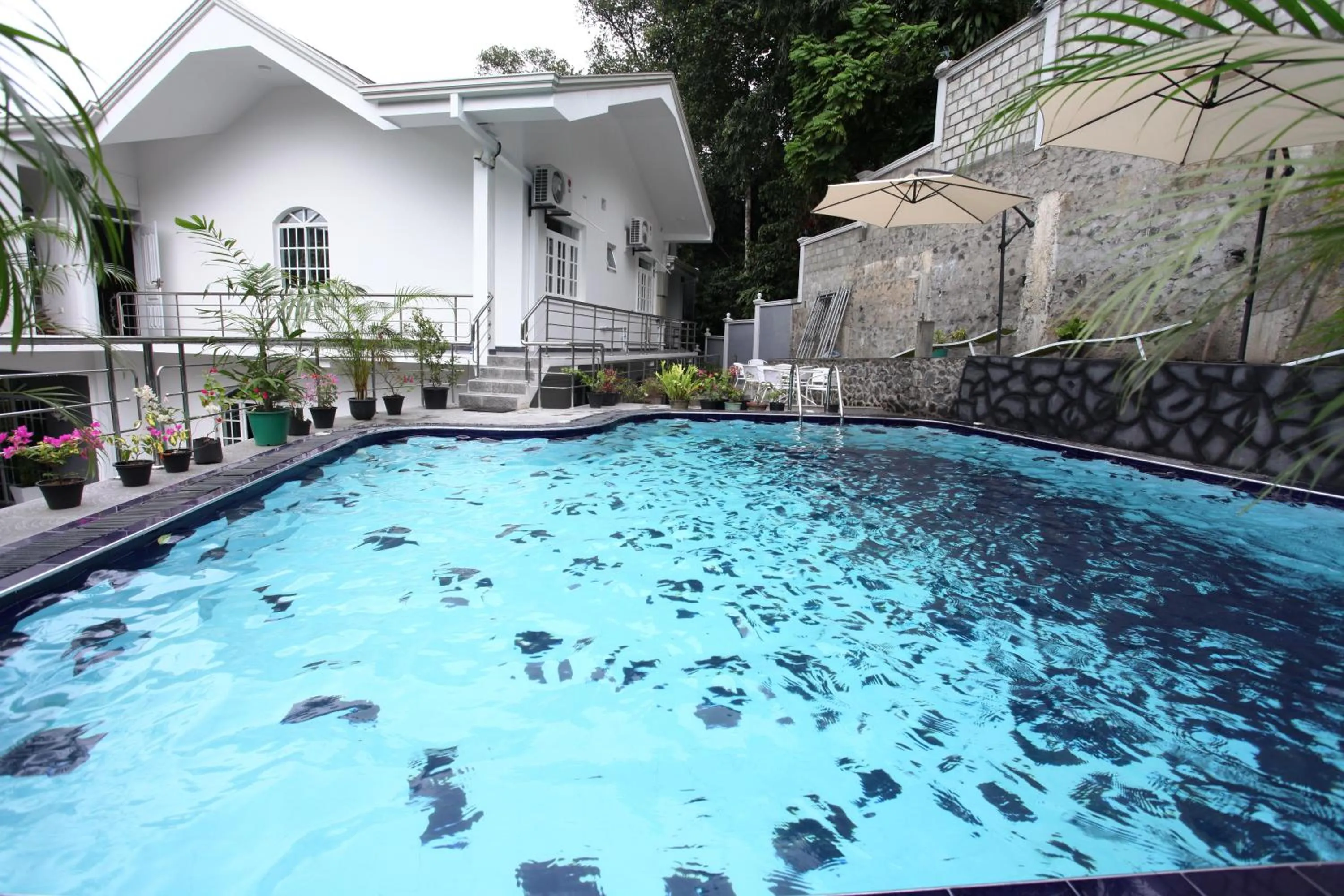 Swimming pool in Ayaana Boutique Hotel