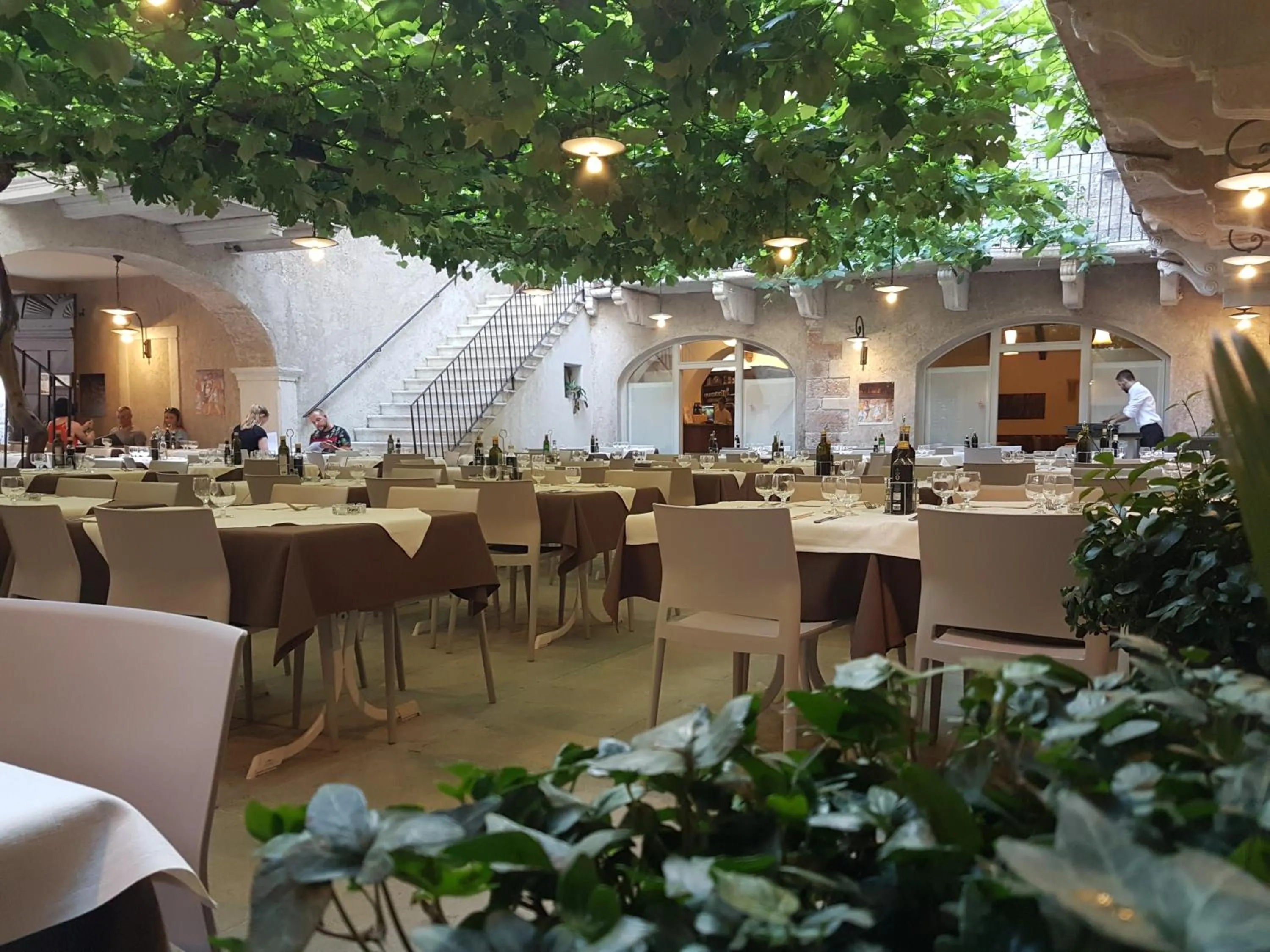 Restaurant/places to eat in Casa Alla Lega