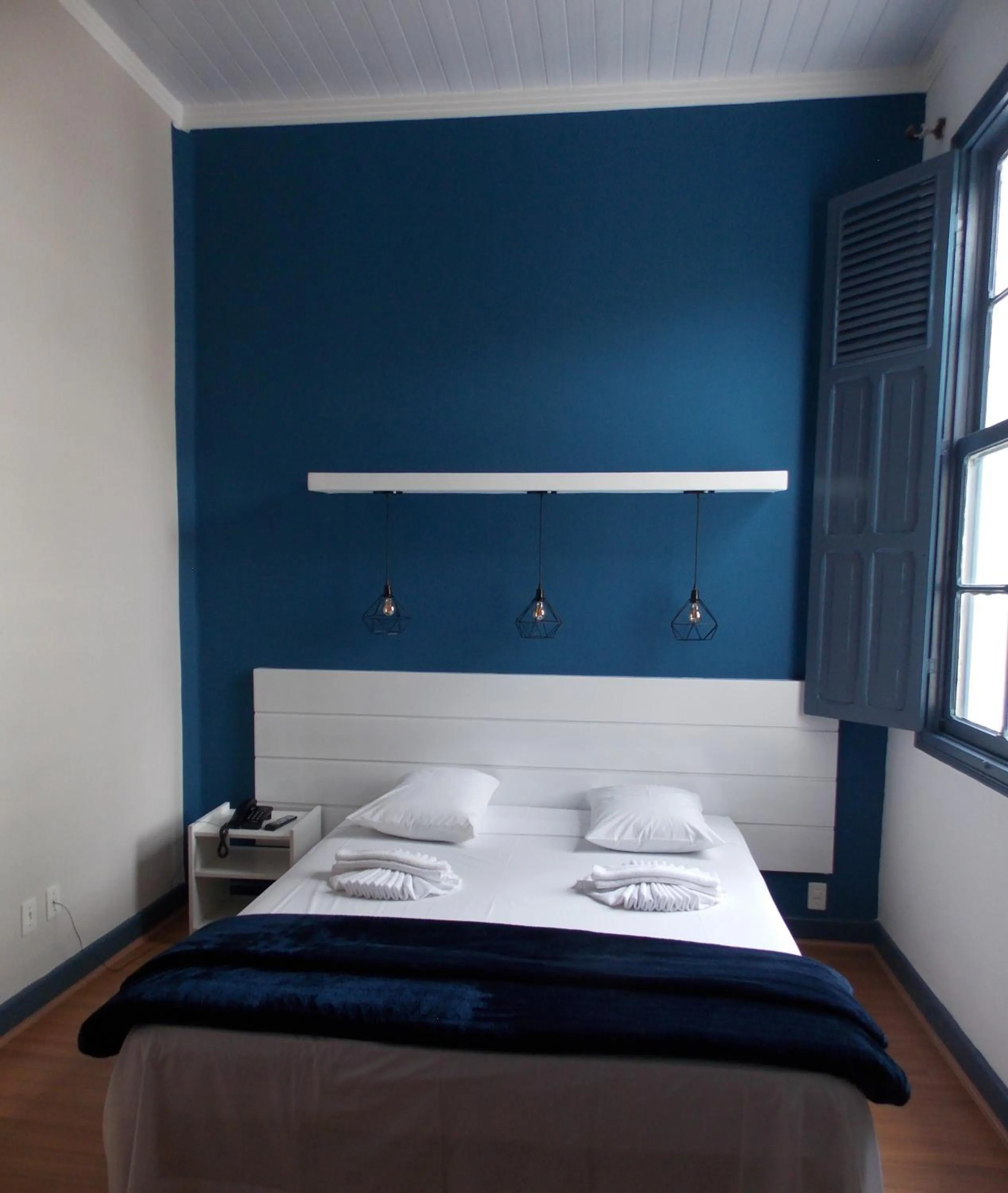 Bedroom, Bed in MOVA Hotel D'oeste - Localizado em frente a Praça Principal da Cidade, na área Central - Pé na Praça