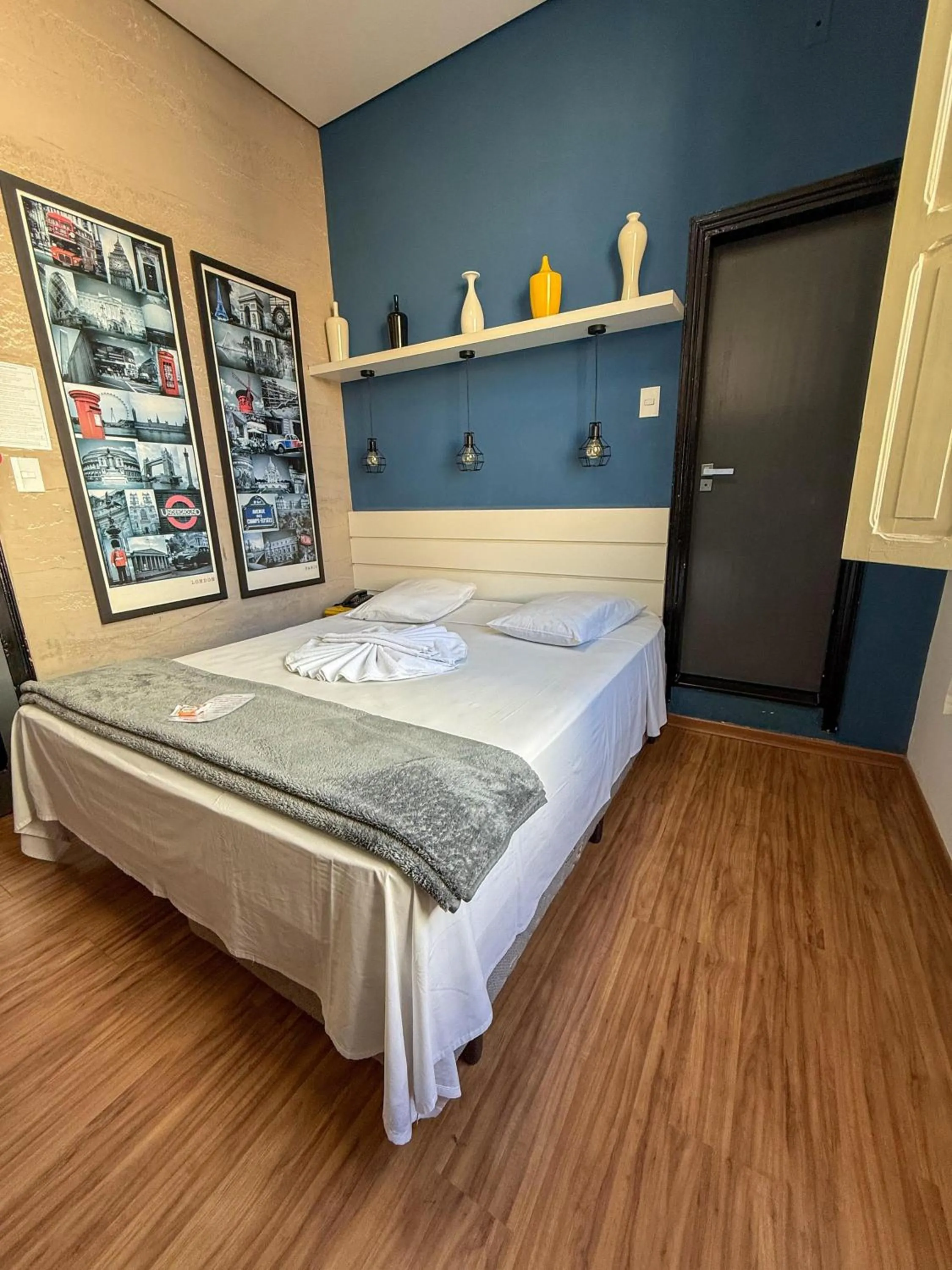 Bedroom, Bed in MOVA Hotel D'oeste - Localizado em frente a Praça Principal da Cidade, na área Central - Pé na Praça