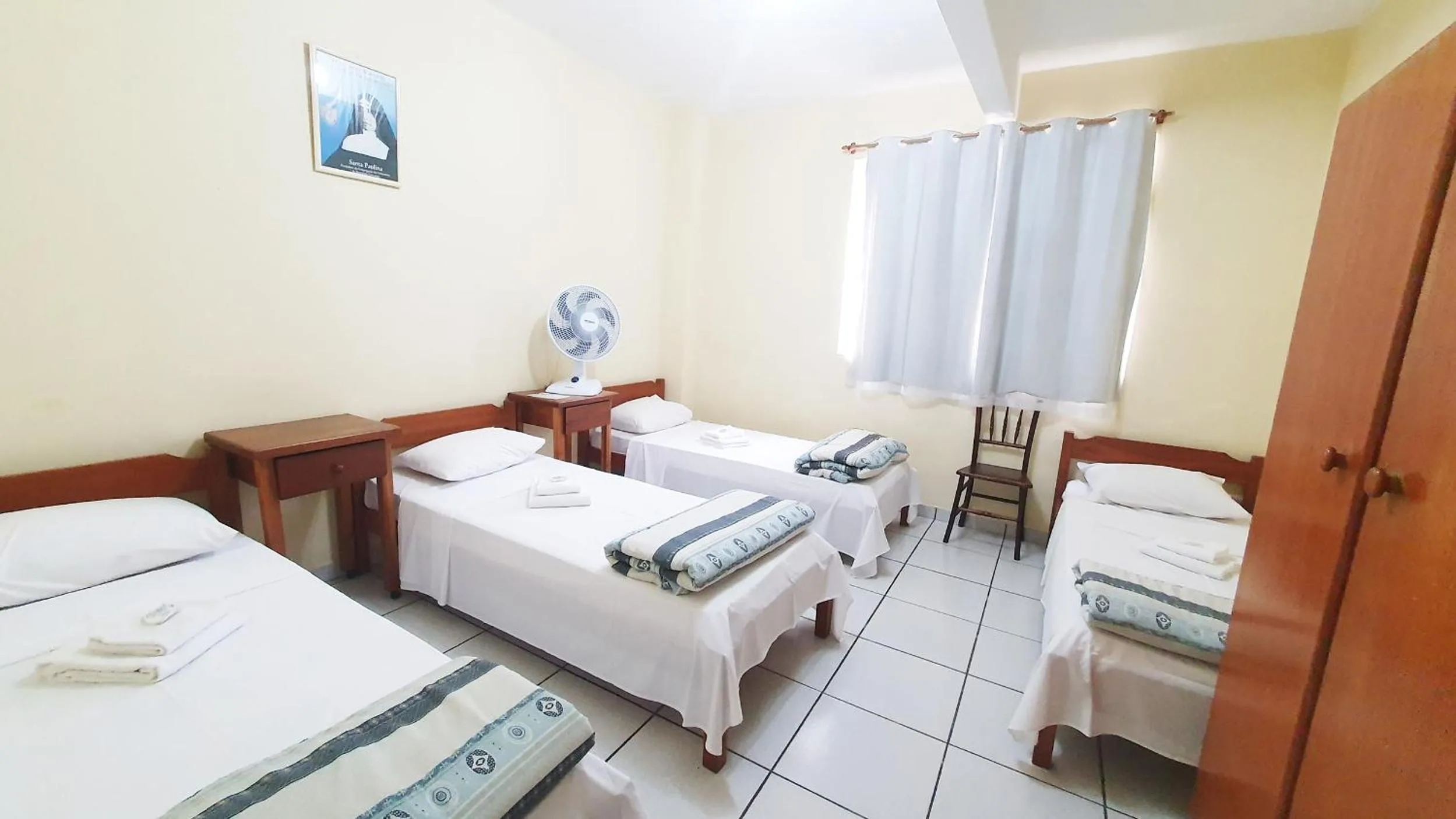 Quadruple Room with Shared Bathroom in Eventos & Hospedagem Sagrada Família