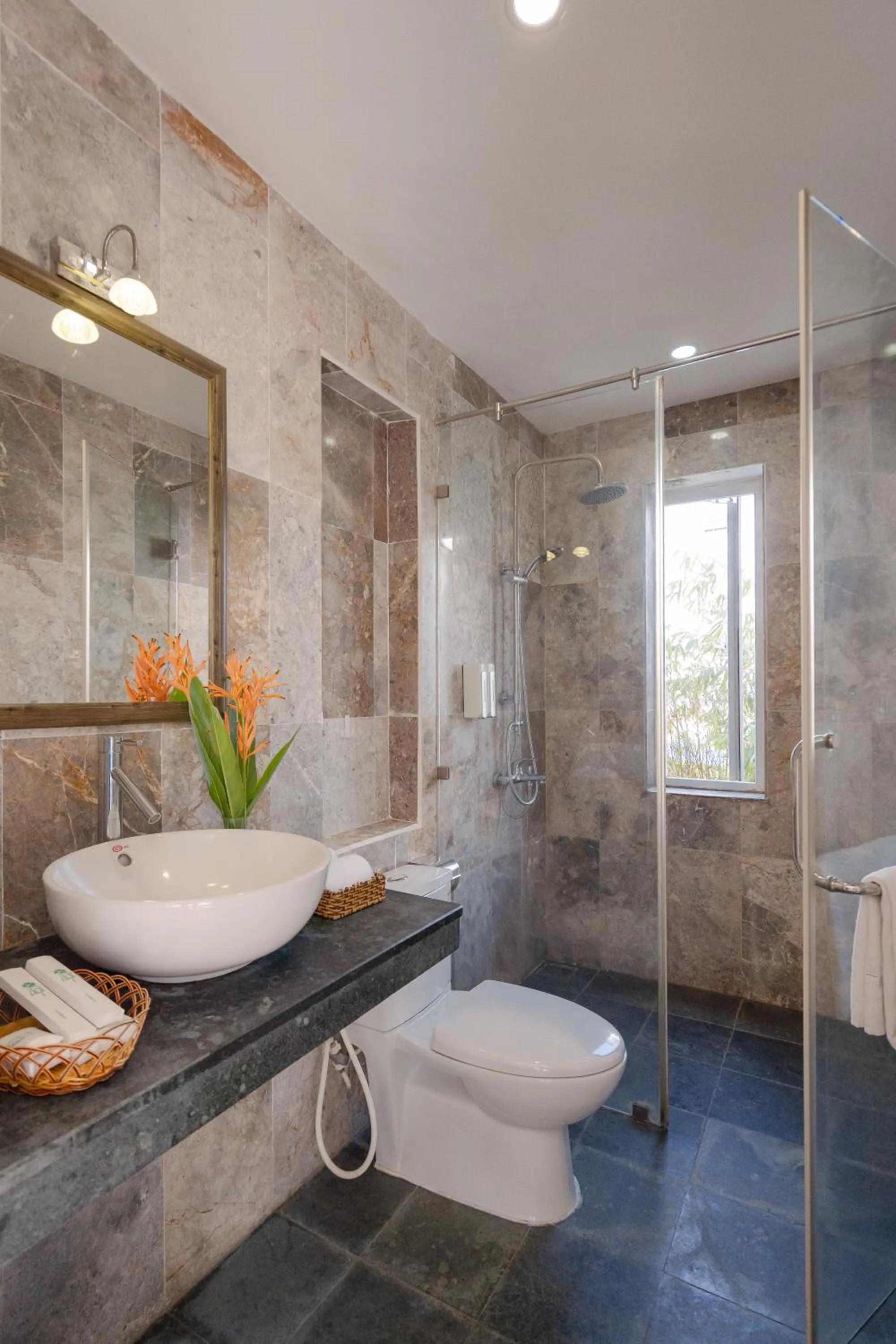 Shower in Lucky Leaf Hoian Villa