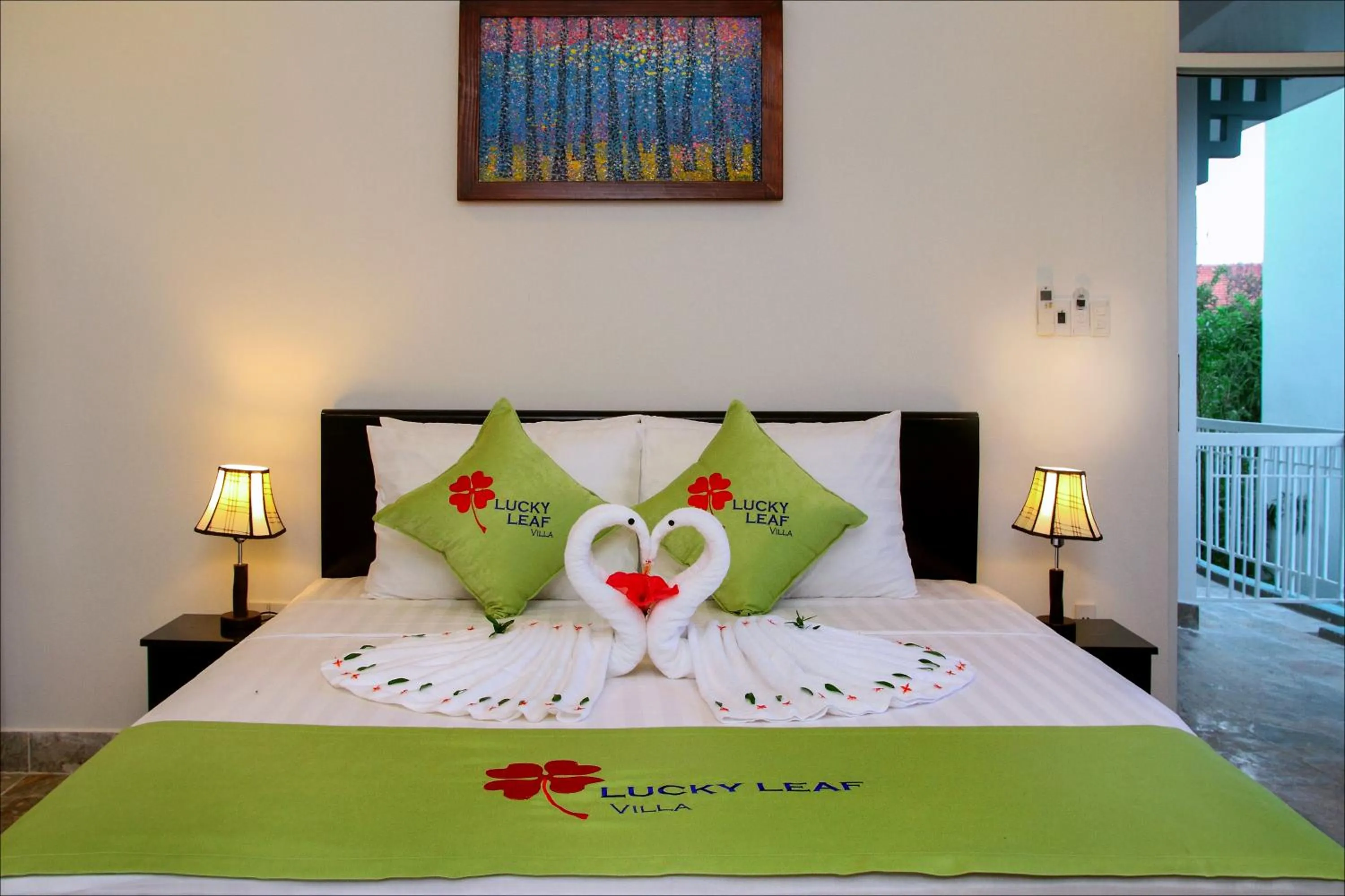 Shower, Bed in Lucky Leaf Hoian Villa