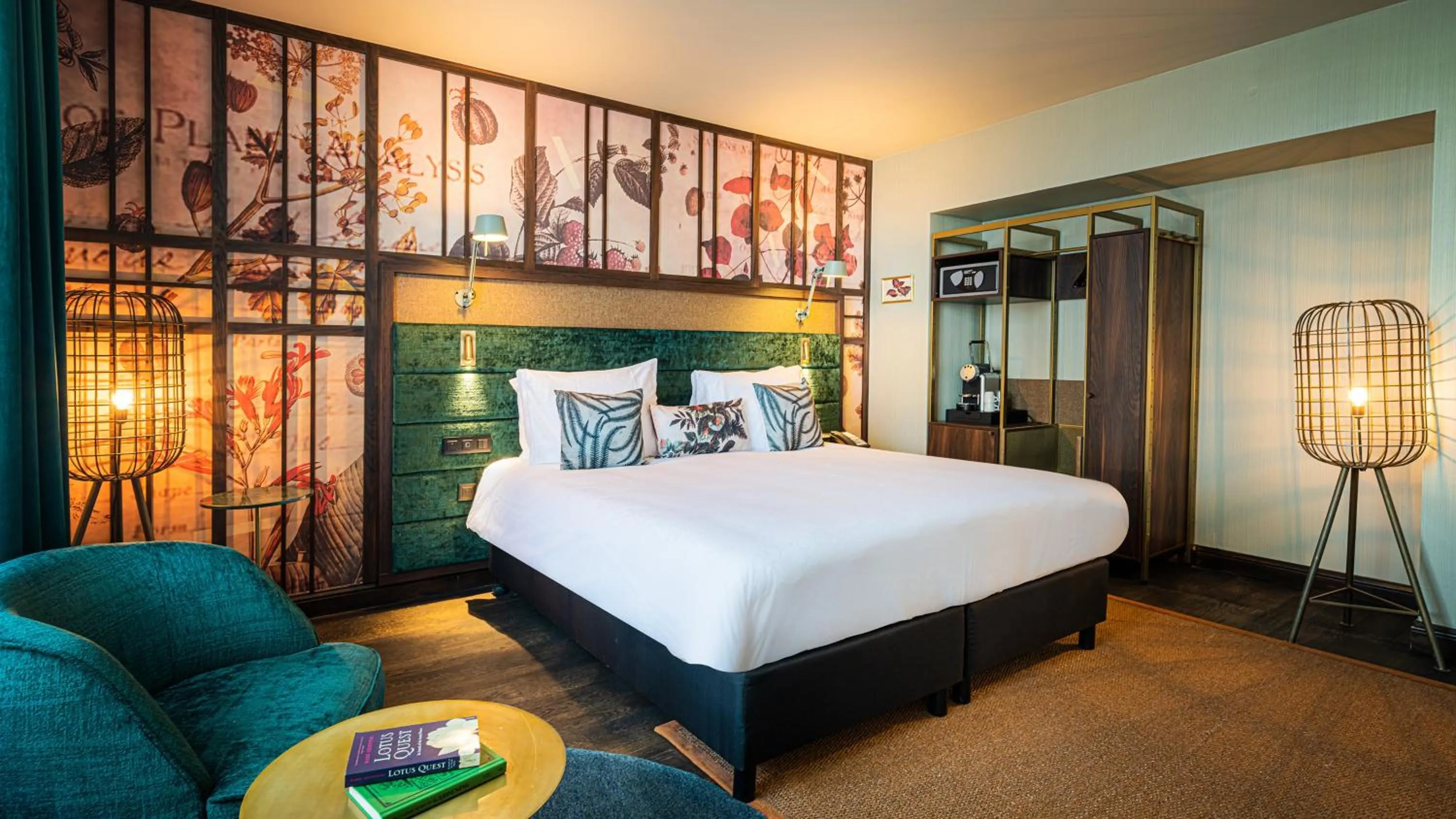 Photo of the whole room, Bed in Hotel Indigo Brussels - City by IHG