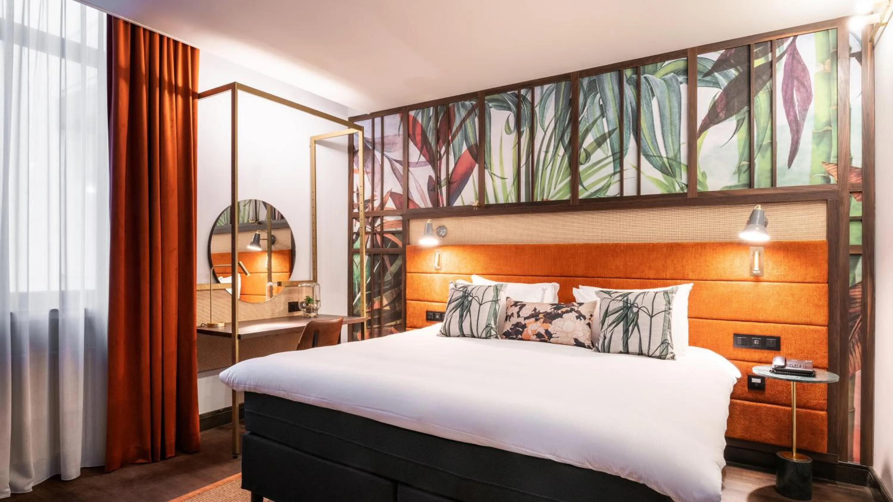 Photo of the whole room, Bed in Hotel Indigo Brussels - City by IHG