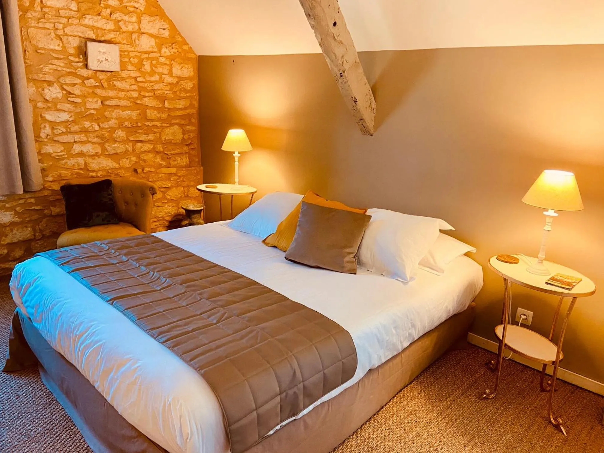 Photo of the whole room, Bed in La Closerie de Sarlat Maison d hôtes de charme
