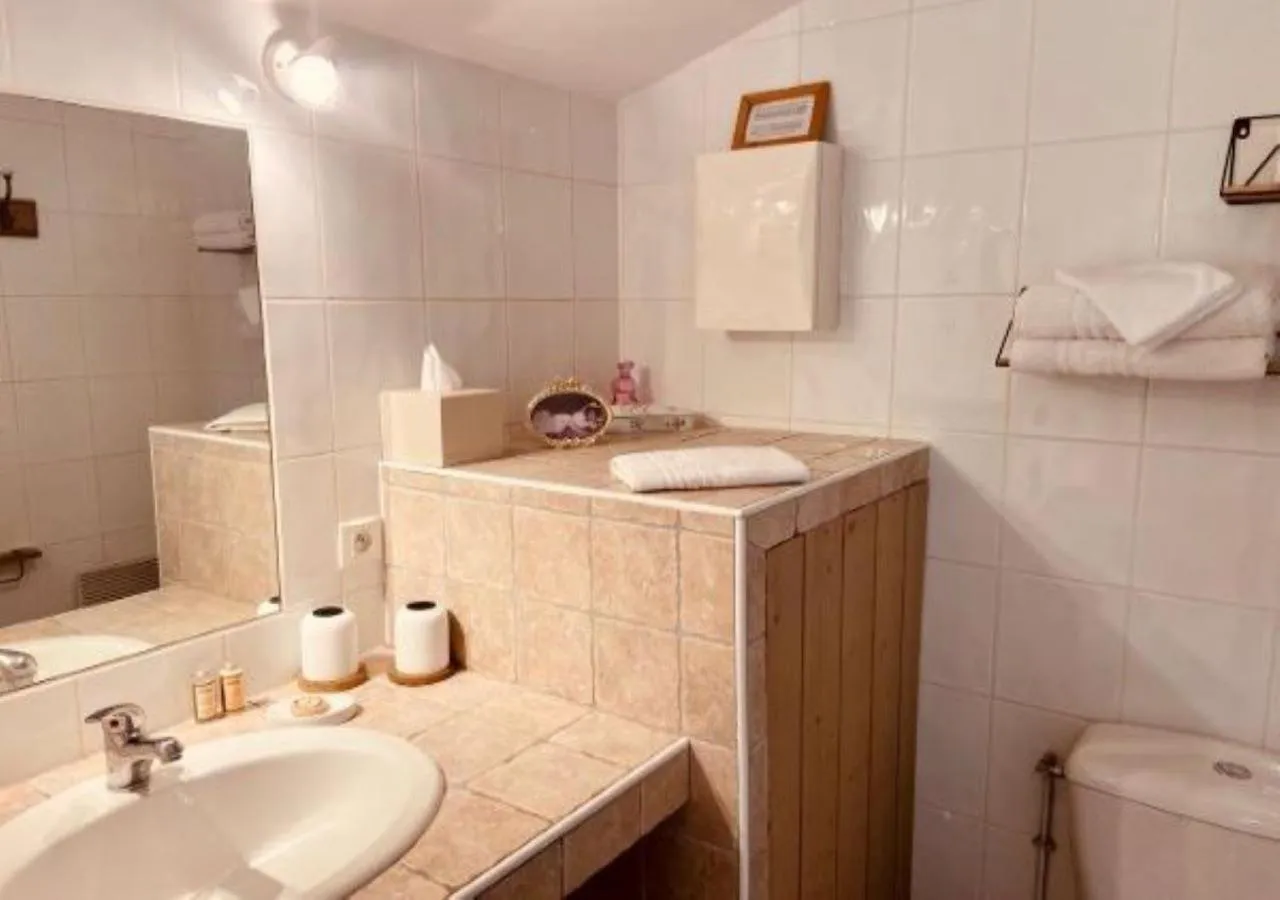 Bathroom in La Closerie de Sarlat Maison d hôtes de charme