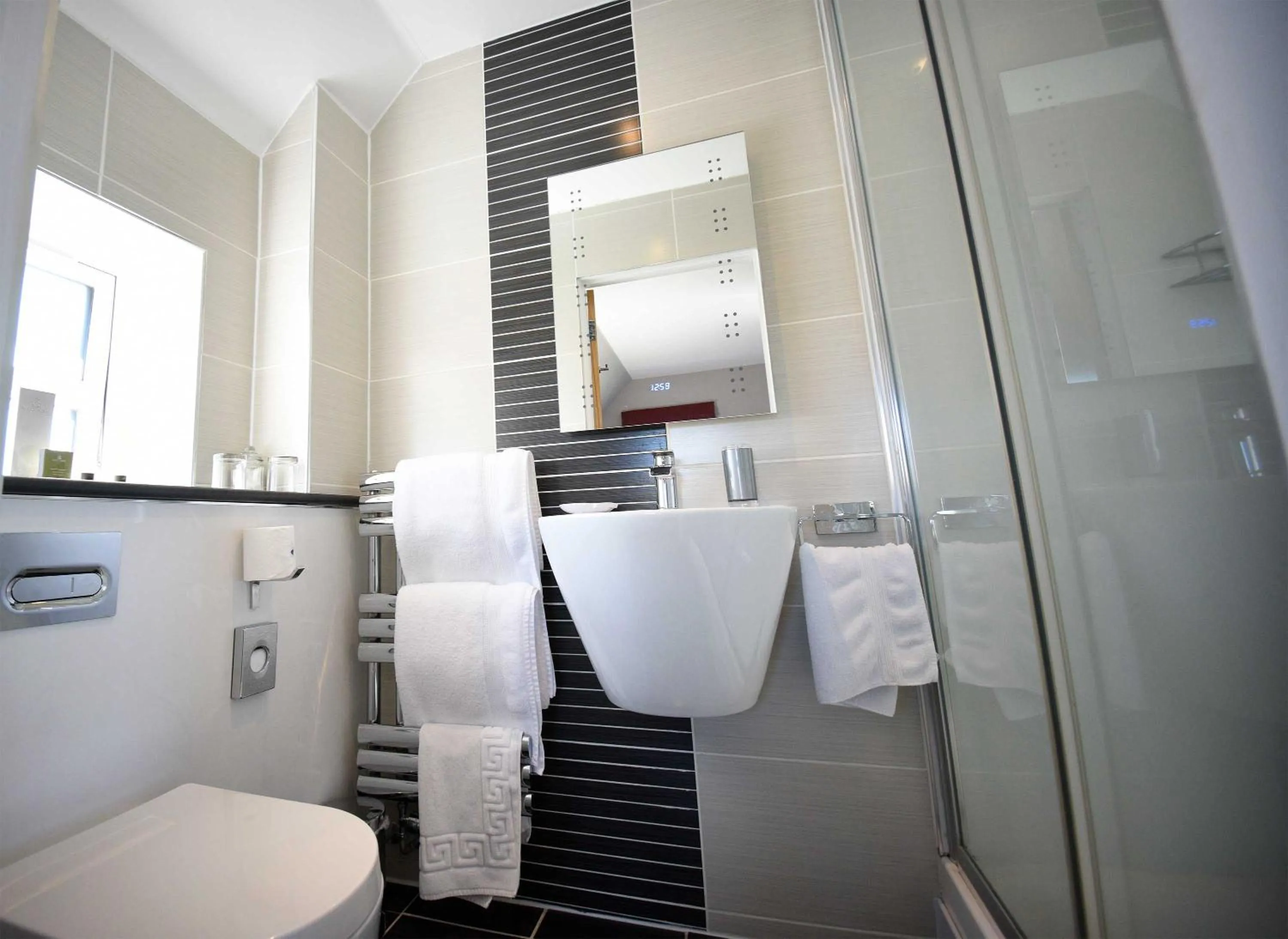 Bathroom in Heatherfield House B&B