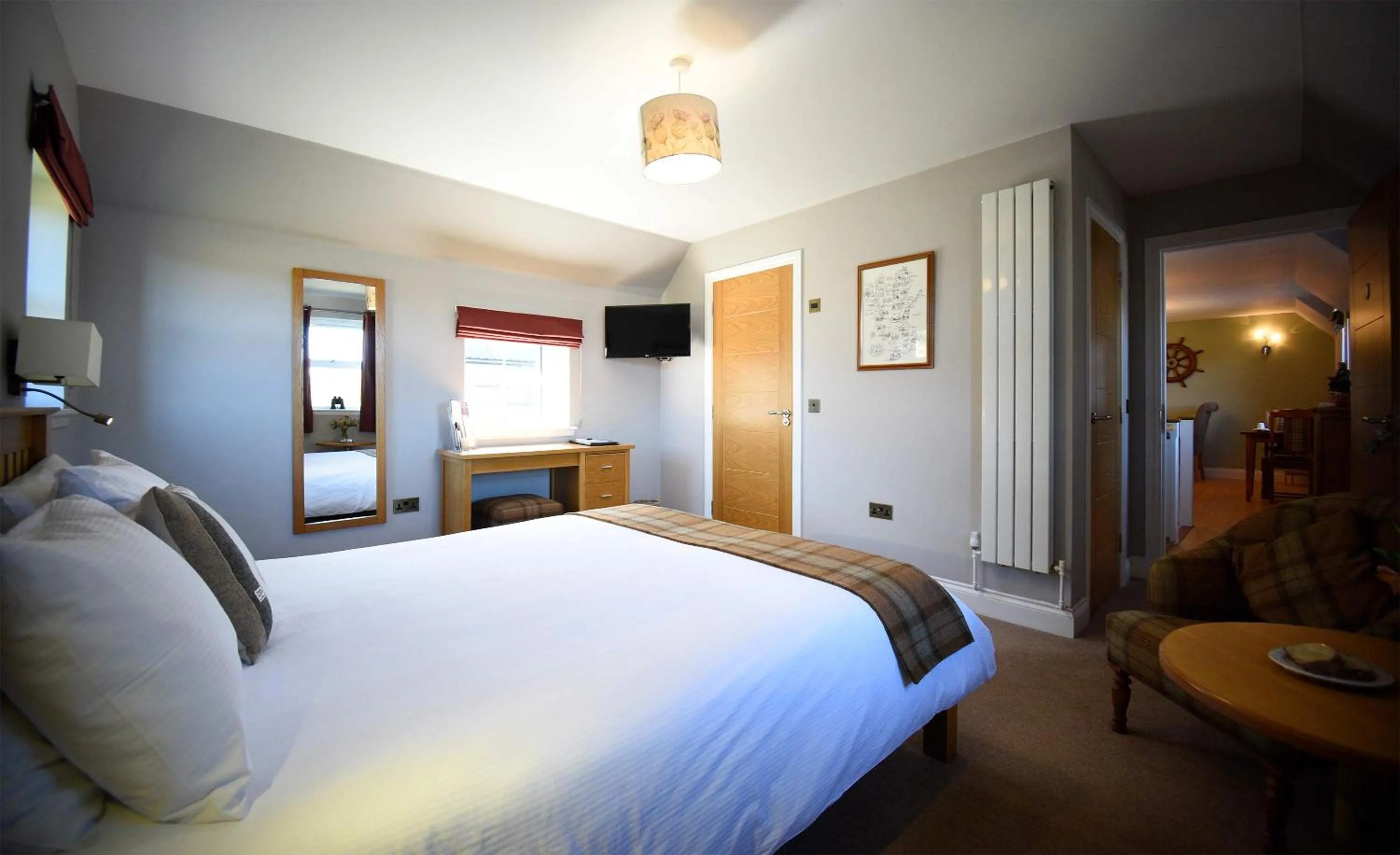 Bedroom, Bed in Heatherfield House B&B