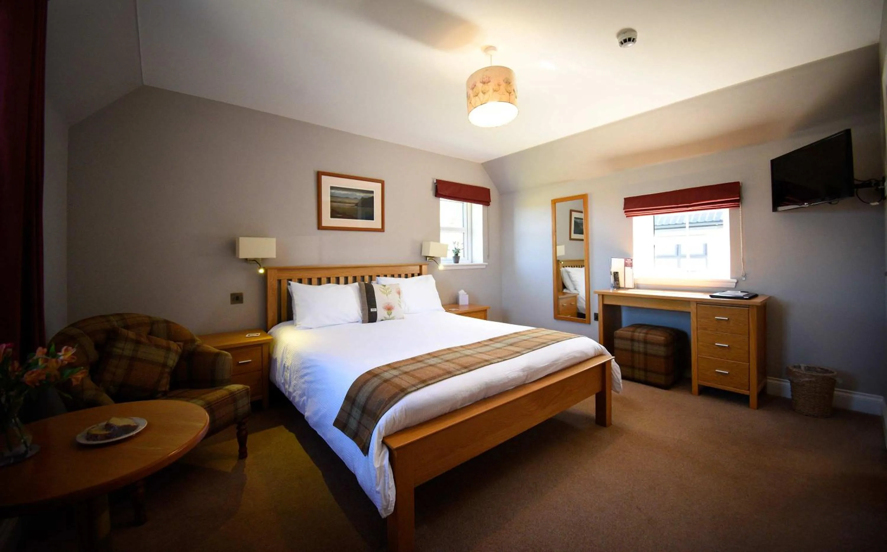 Bedroom, Bed in Heatherfield House B&B