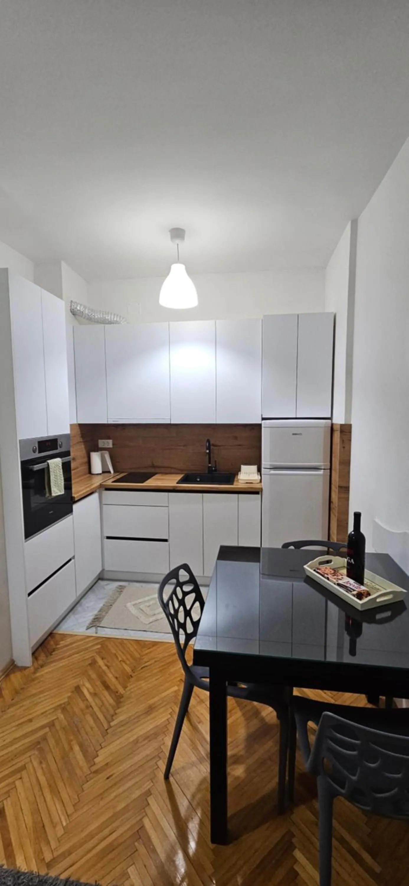Aurelia Apartment