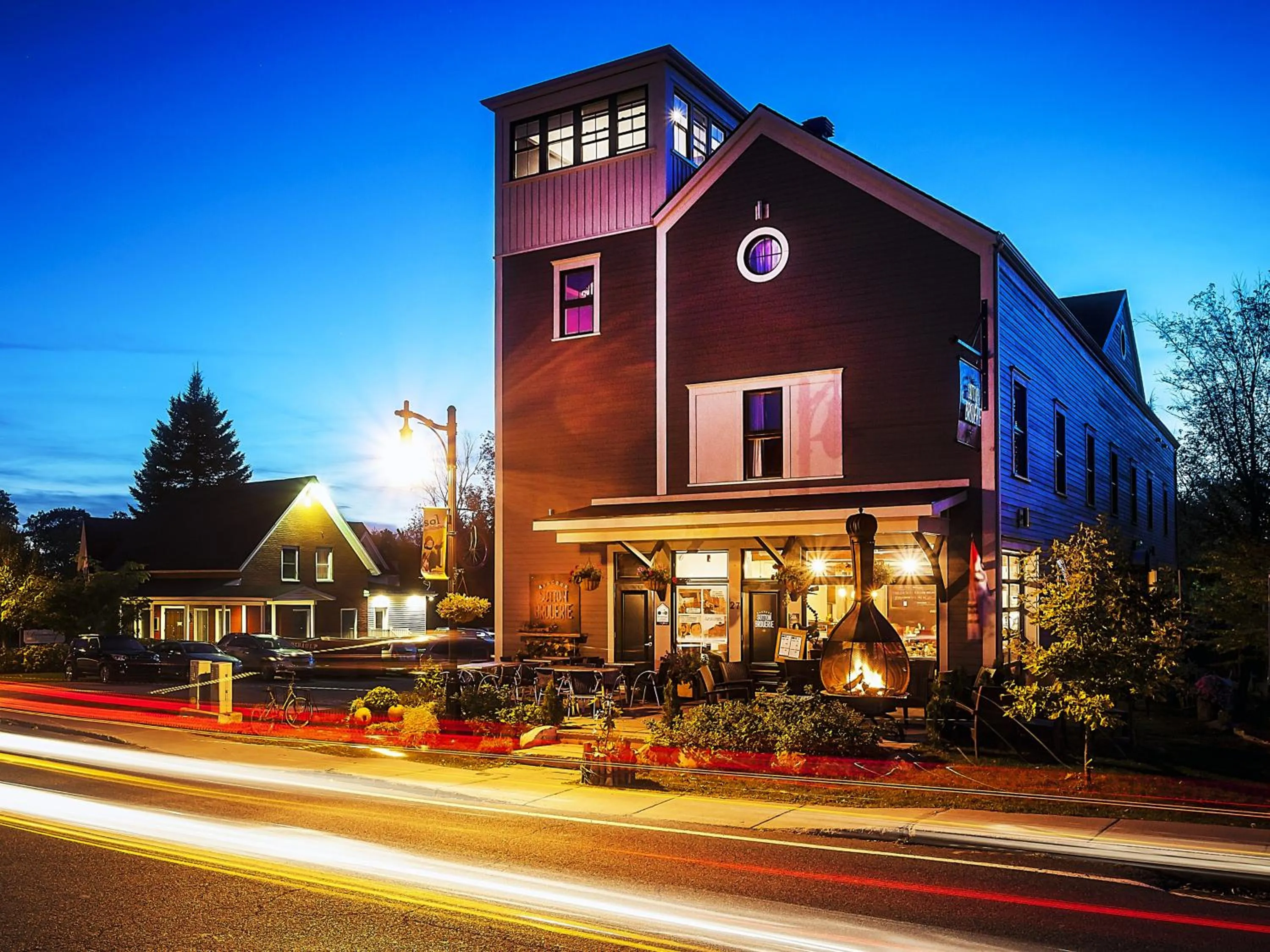 Property building in Auberge Sutton Brouerie