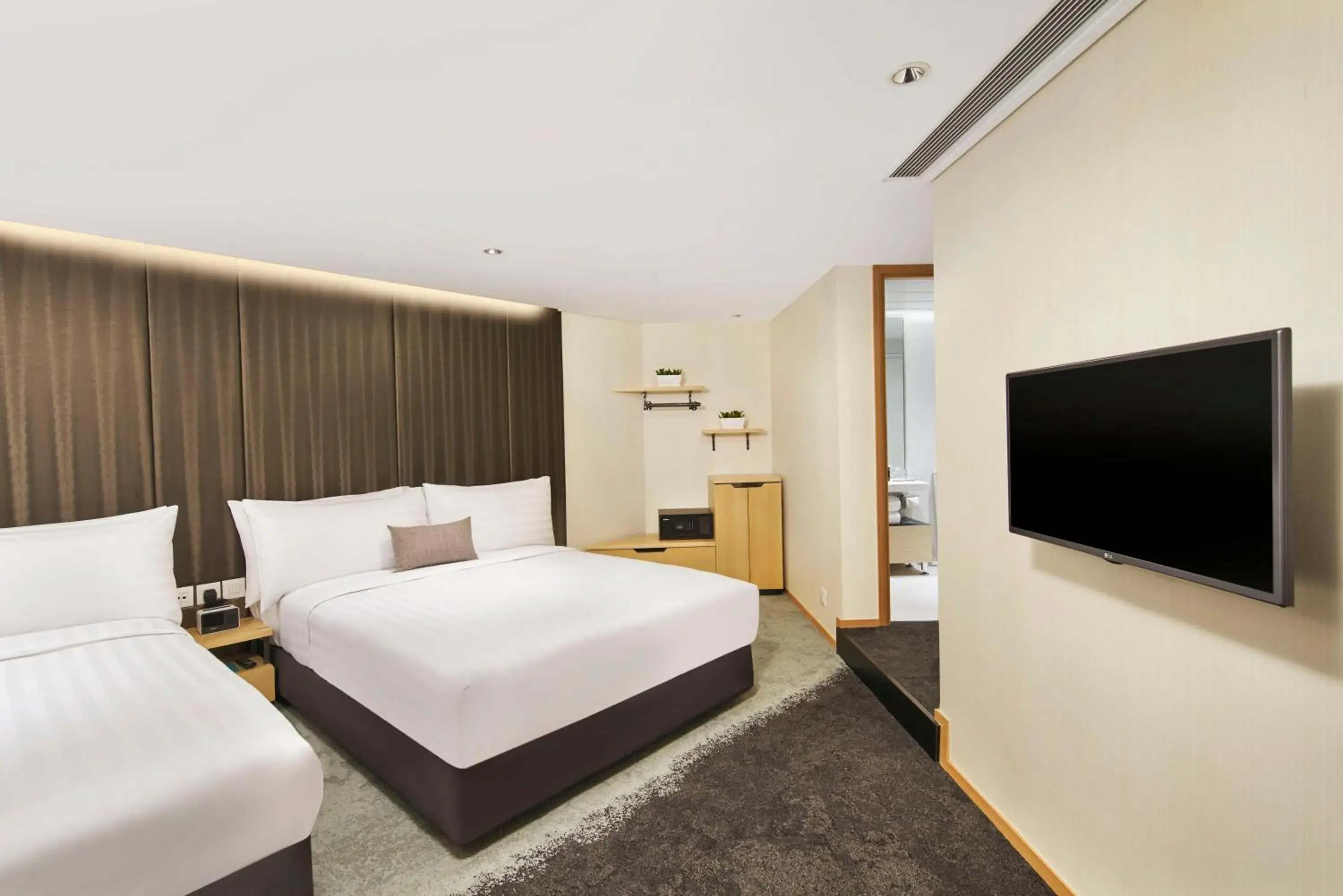 Superior Family Room in Hotel 108, Hong Kong Superior Family Room in Hotel 108, Hong Kong