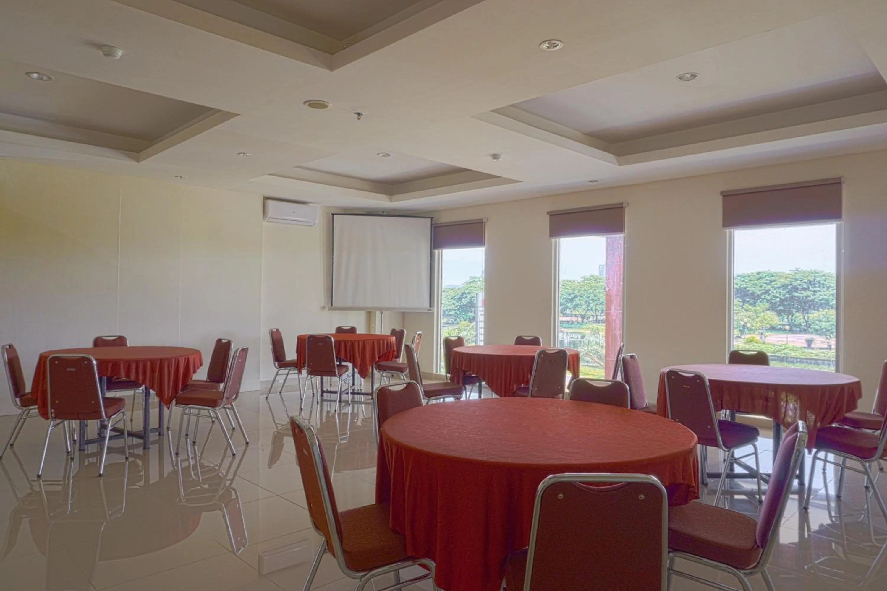 Meeting/conference room in Liberta Hotel Grand Sayang Makassar