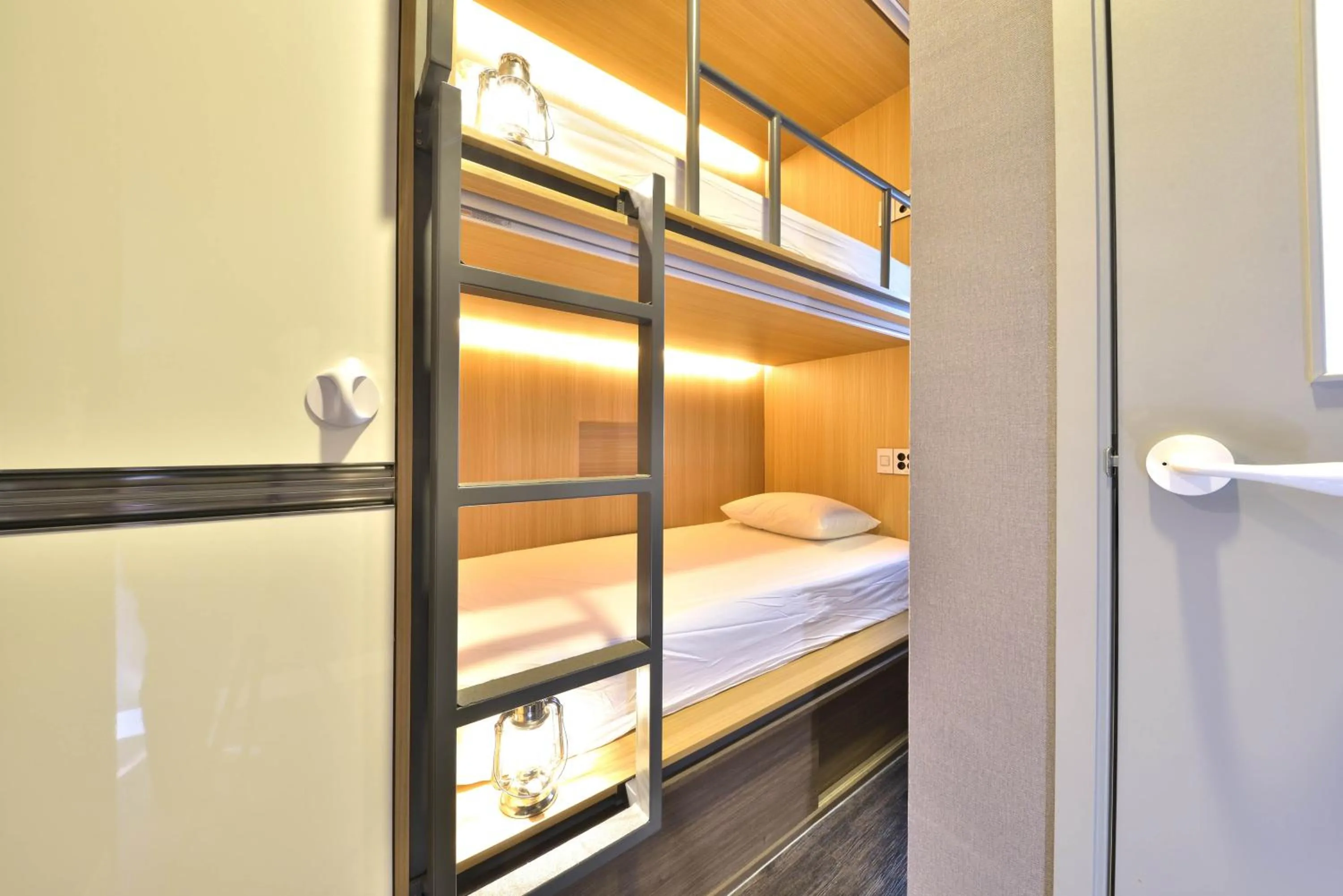 bunk bed, Bed in With U Hotel & Guesthouse