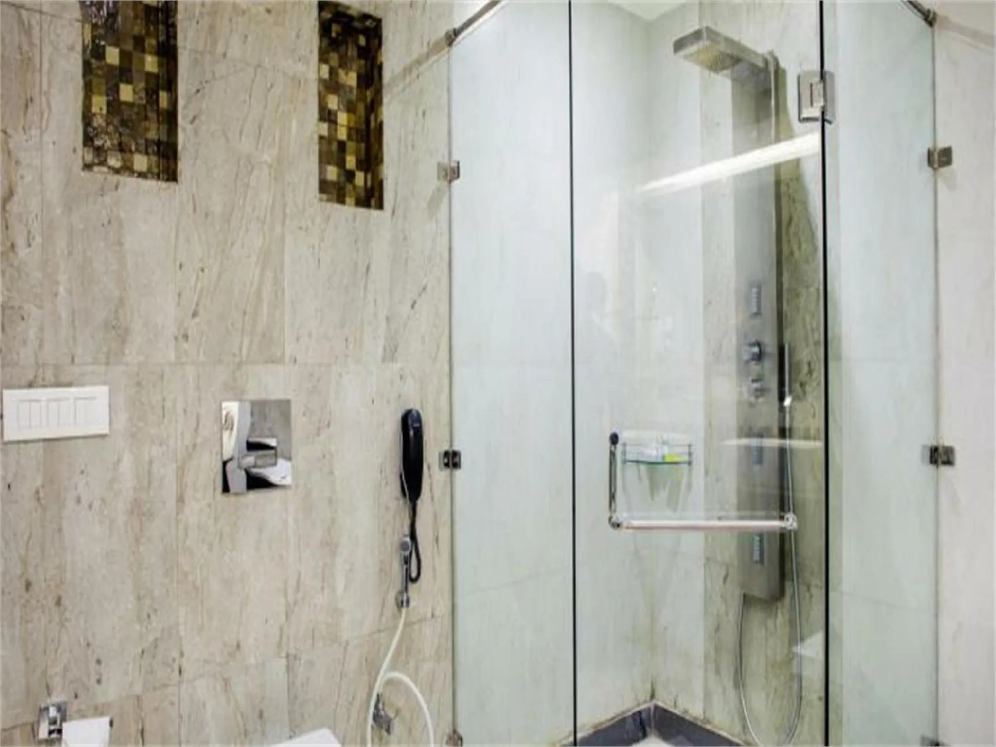 Bathroom in Viceroy Inn Dehradun