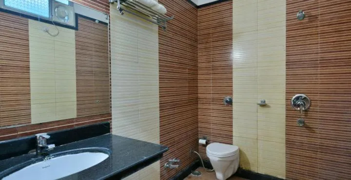 Bathroom in Hotel Saket Heritage