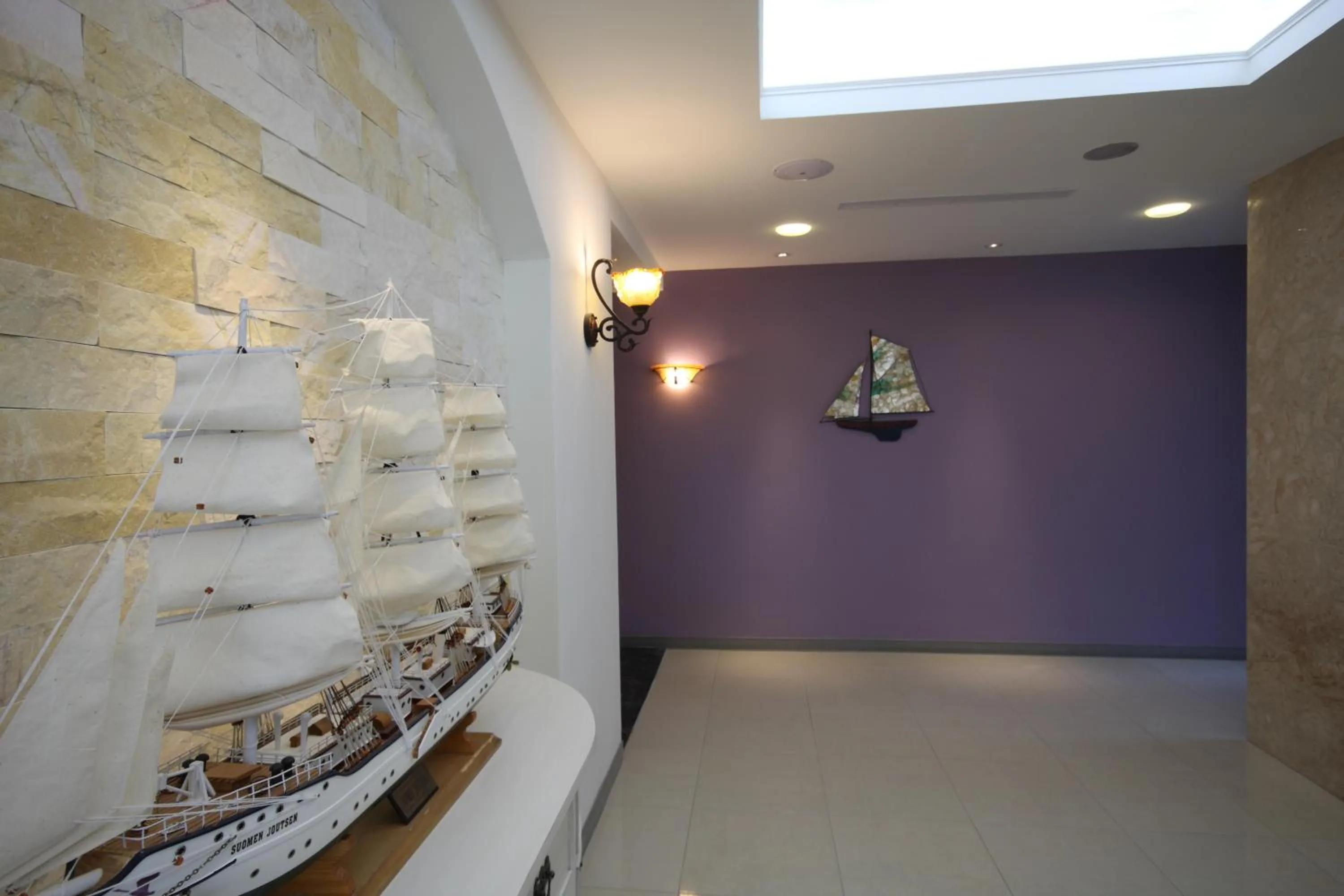 Decorative detail in Hotel Bayview