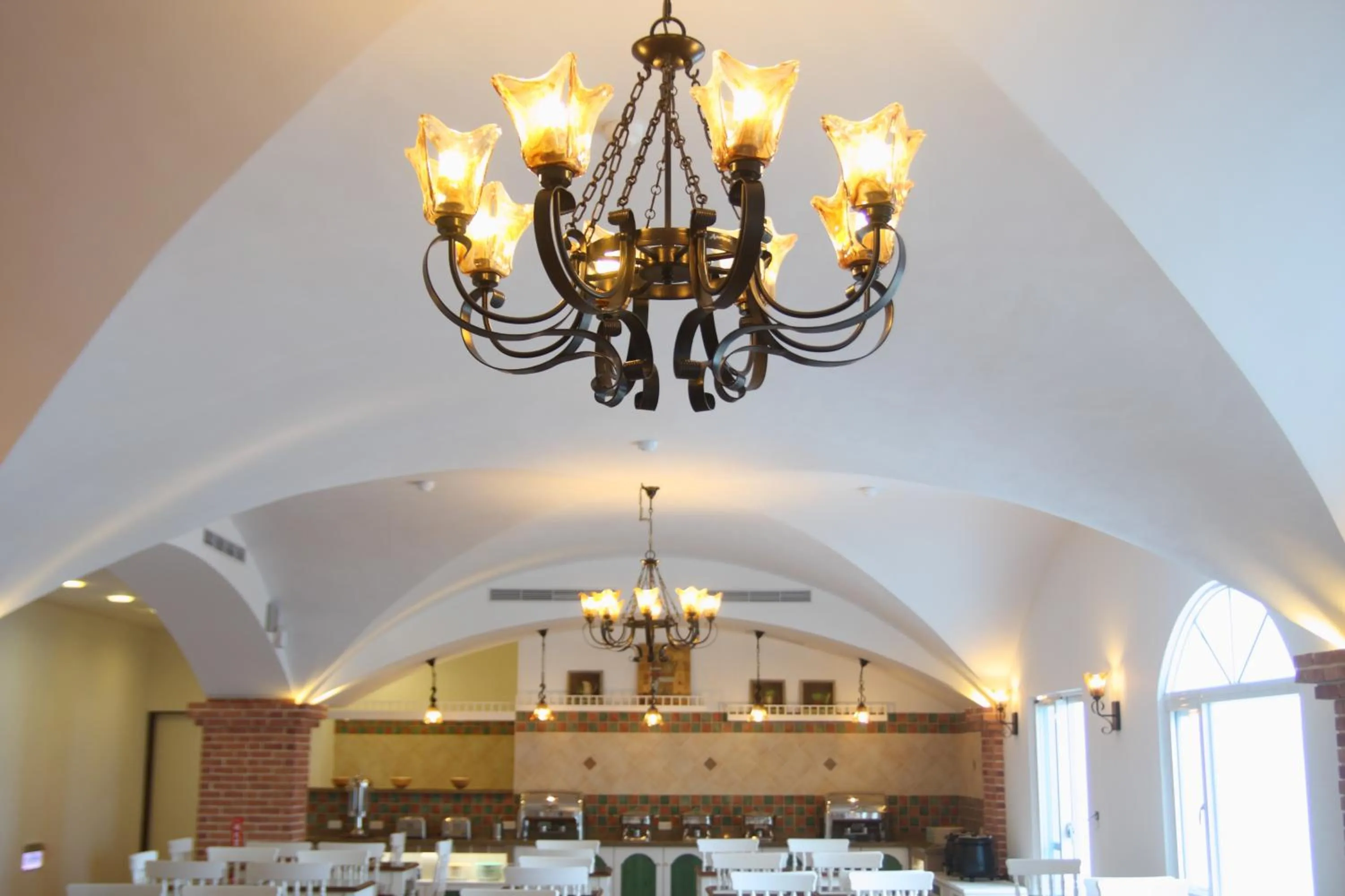 Restaurant/places to eat in Hotel Bayview