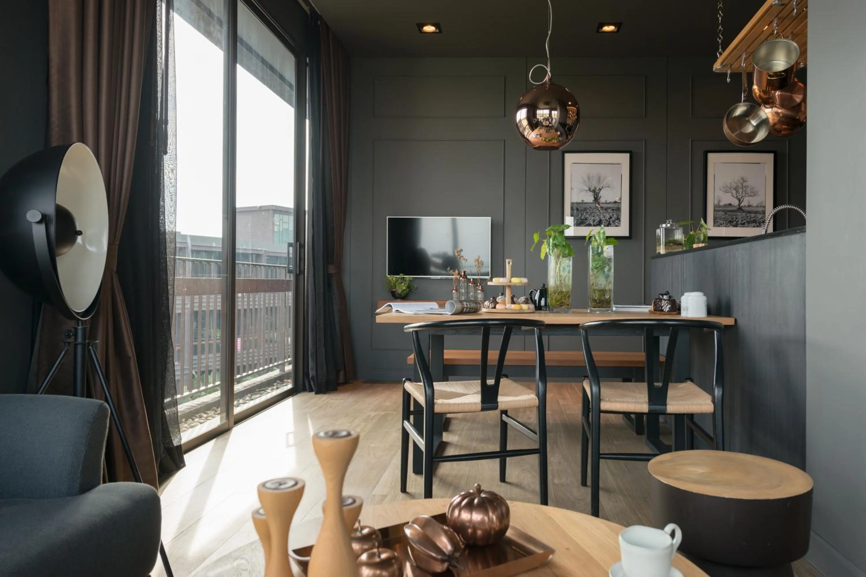 TV and multimedia in Saturdays Residence by Brown Starling