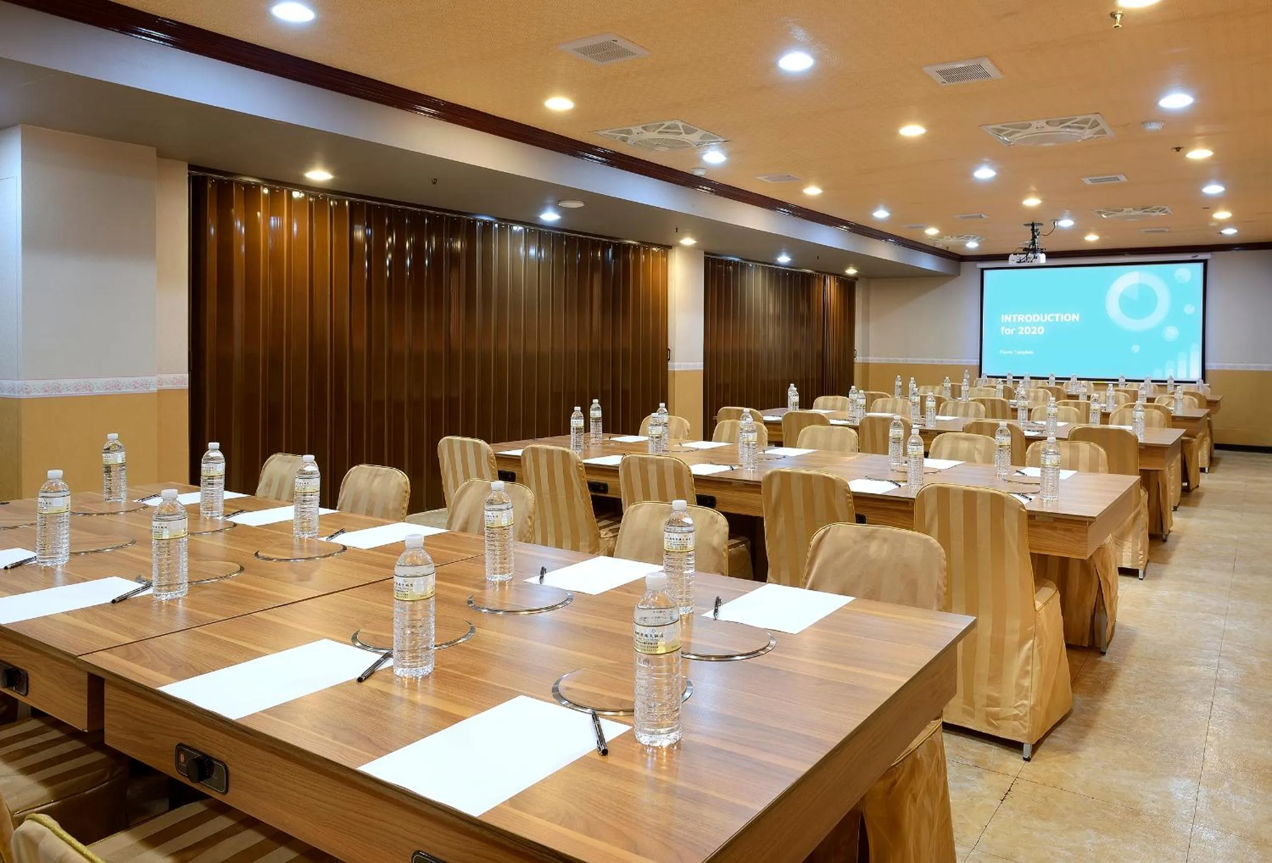 Jinsa Lakeside View Resort