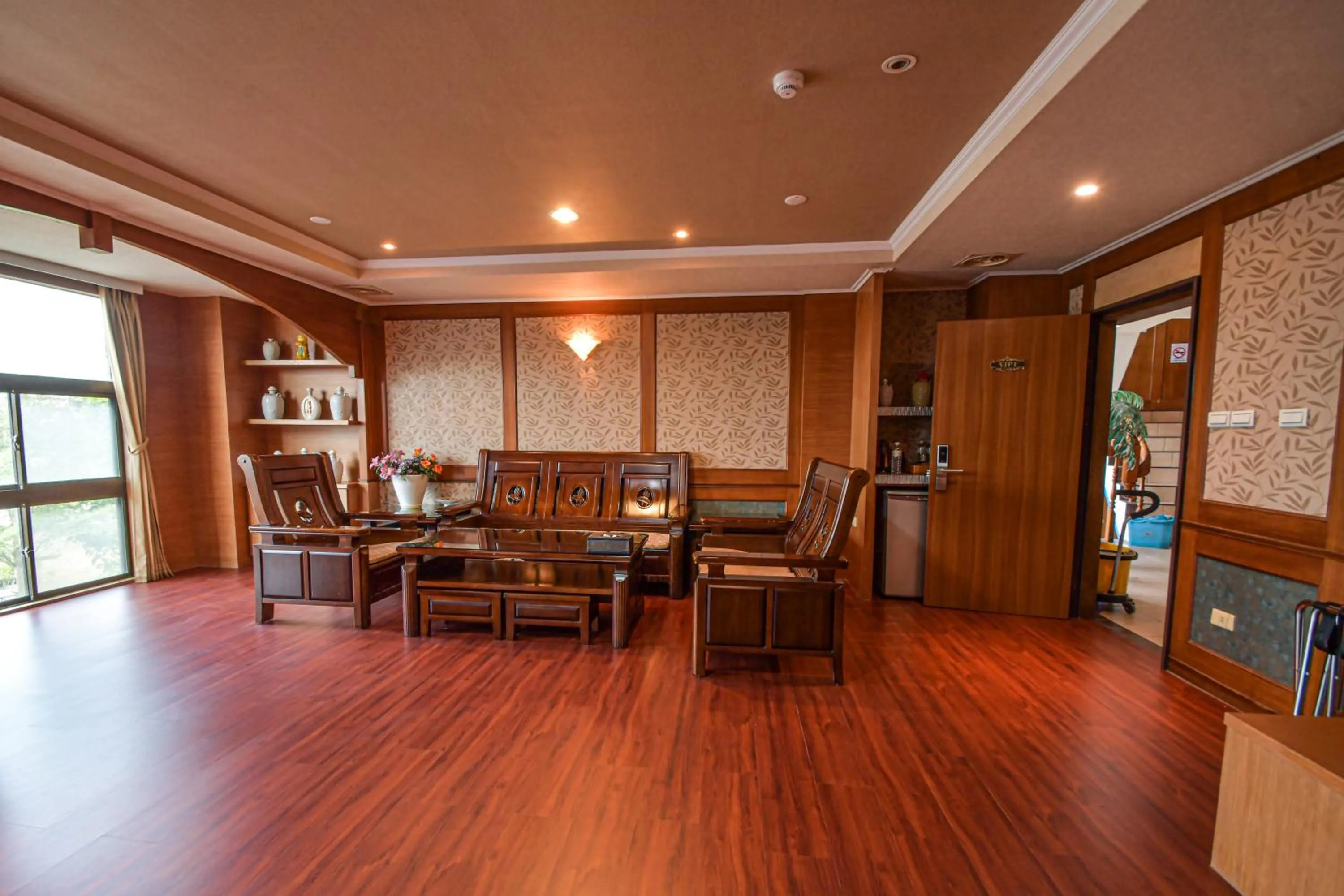 Living room in Jinsa Lakeside View Resort