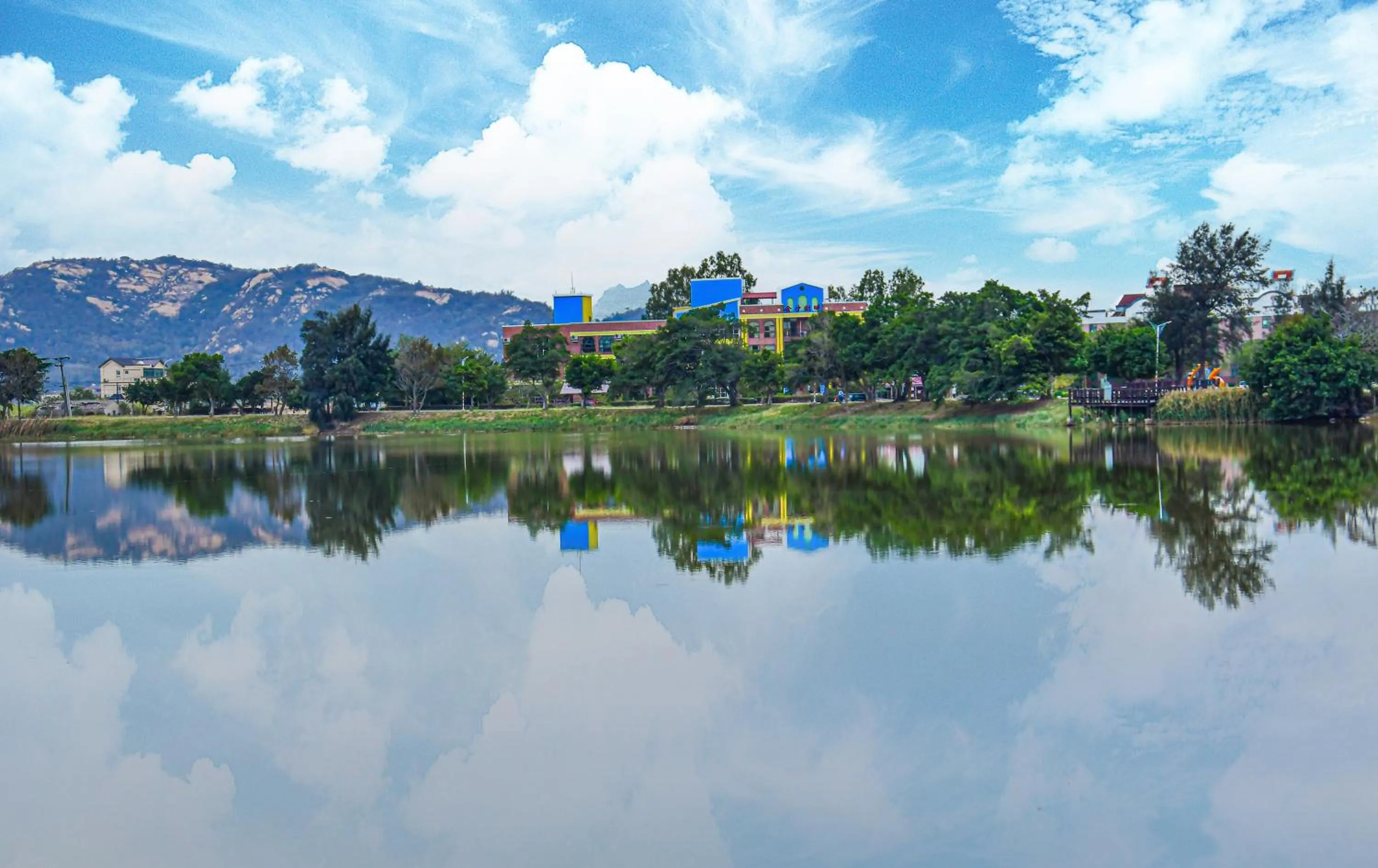 Day in Jinsa Lakeside View Resort