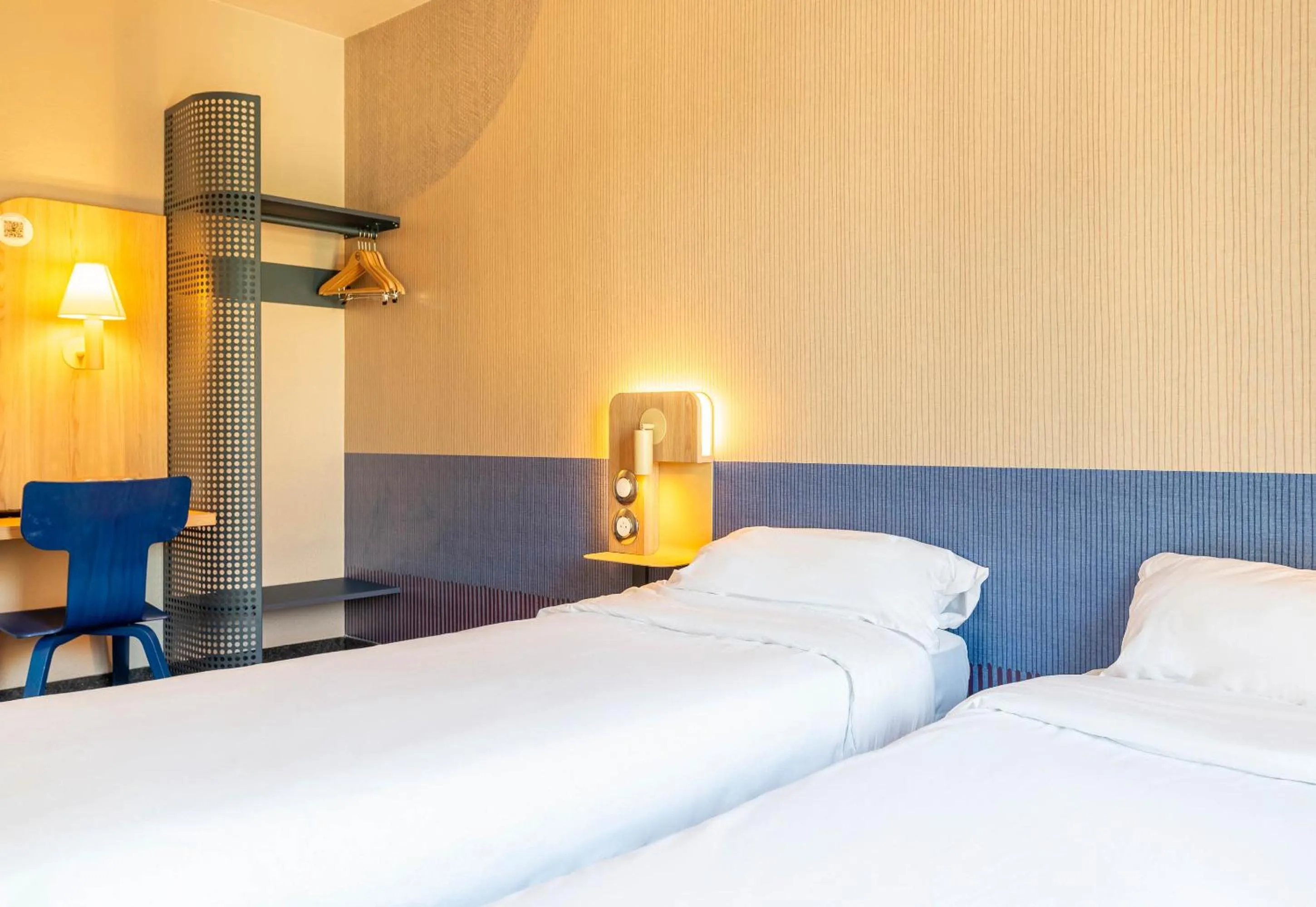 Photo of the whole room, Bed in B&B HOTEL Nantes Centre