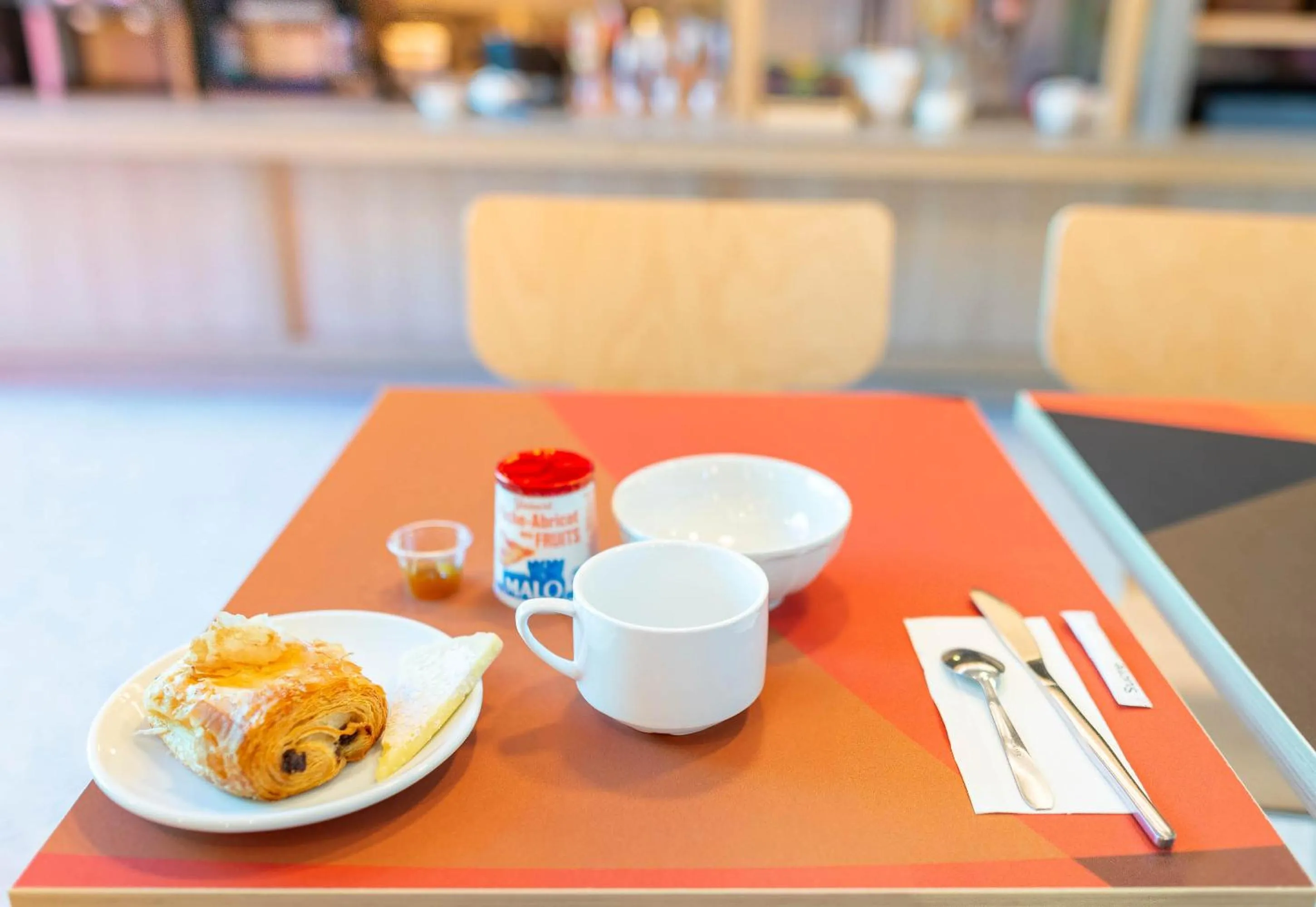 Food and drinks in B&B HOTEL Nantes Centre