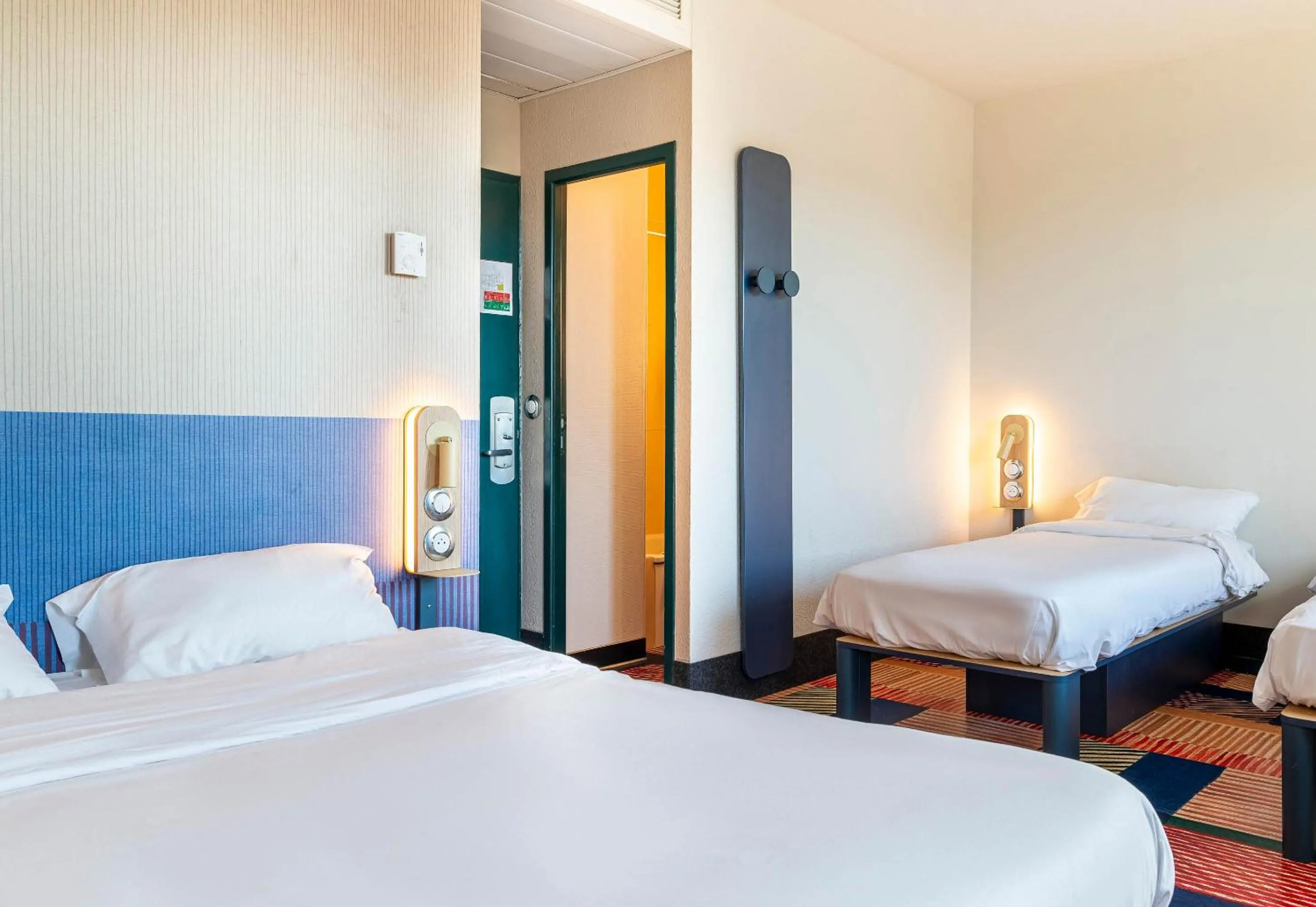 Photo of the whole room, Bed in B&B HOTEL Nantes Centre