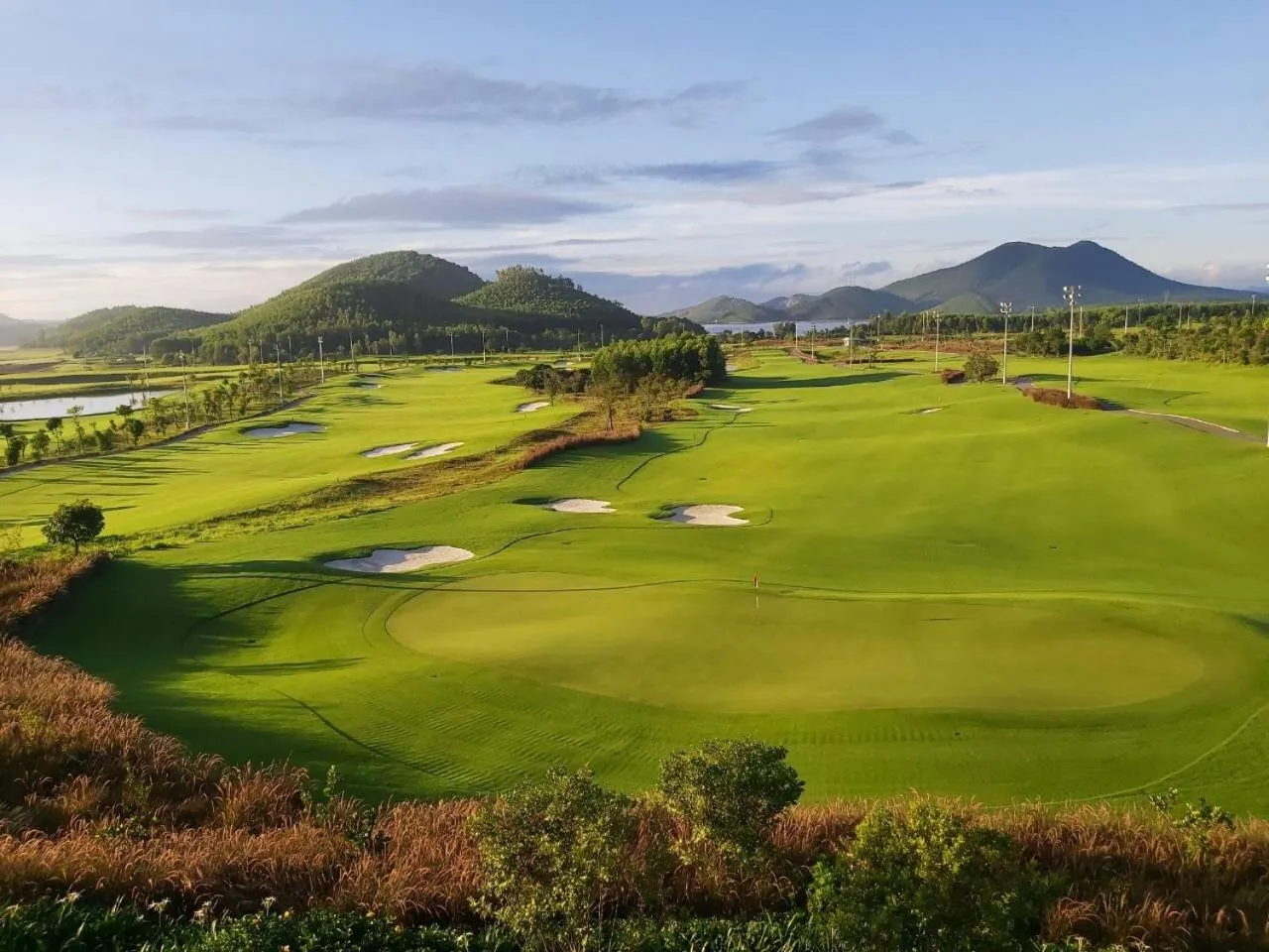 Golfcourse in Muong Thanh Luxury Dien Lam