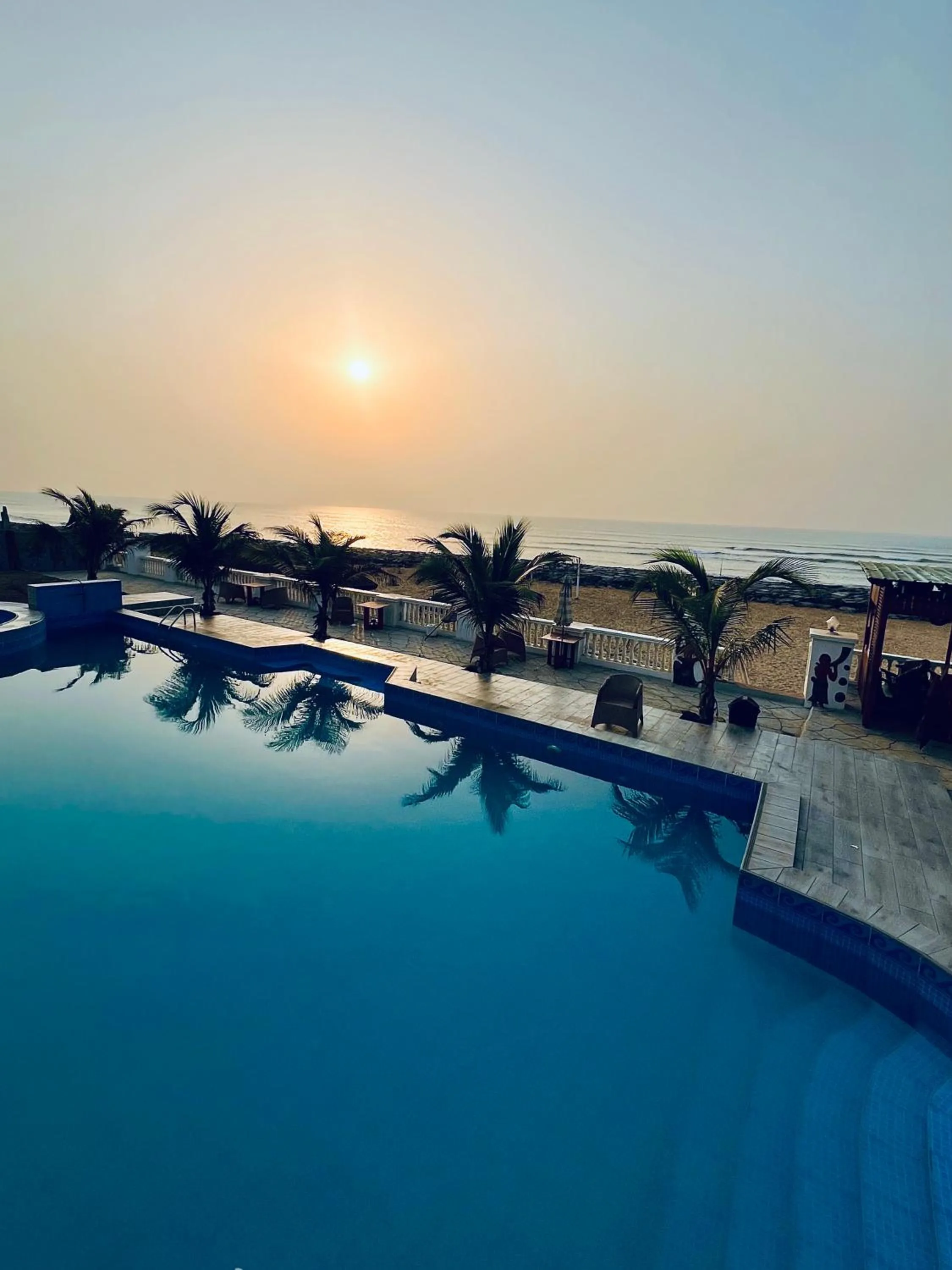 Swimming pool in Coconut Pointe Villa & Beach Resort