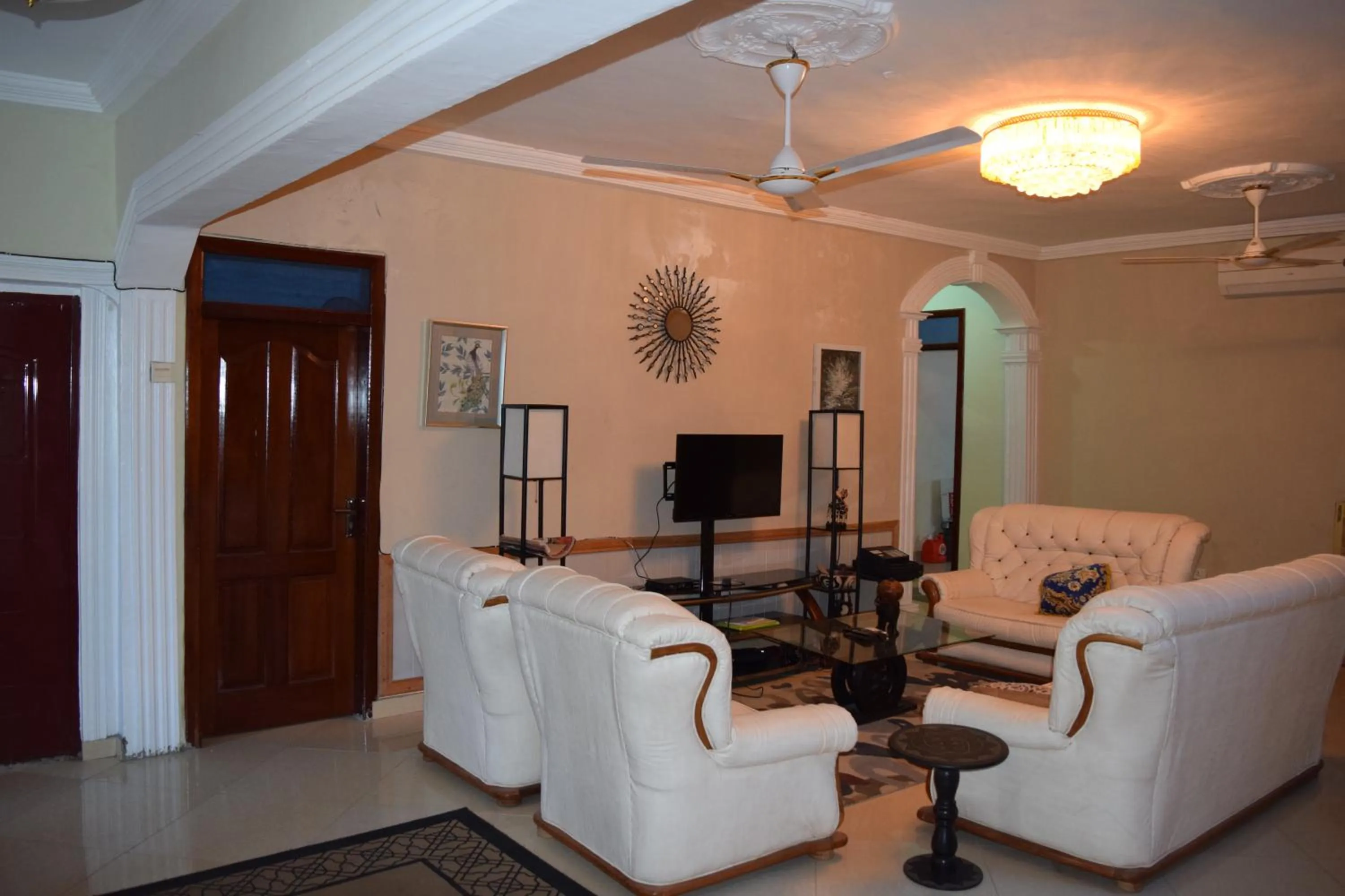 Coconut Pointe Villa & Beach Resort