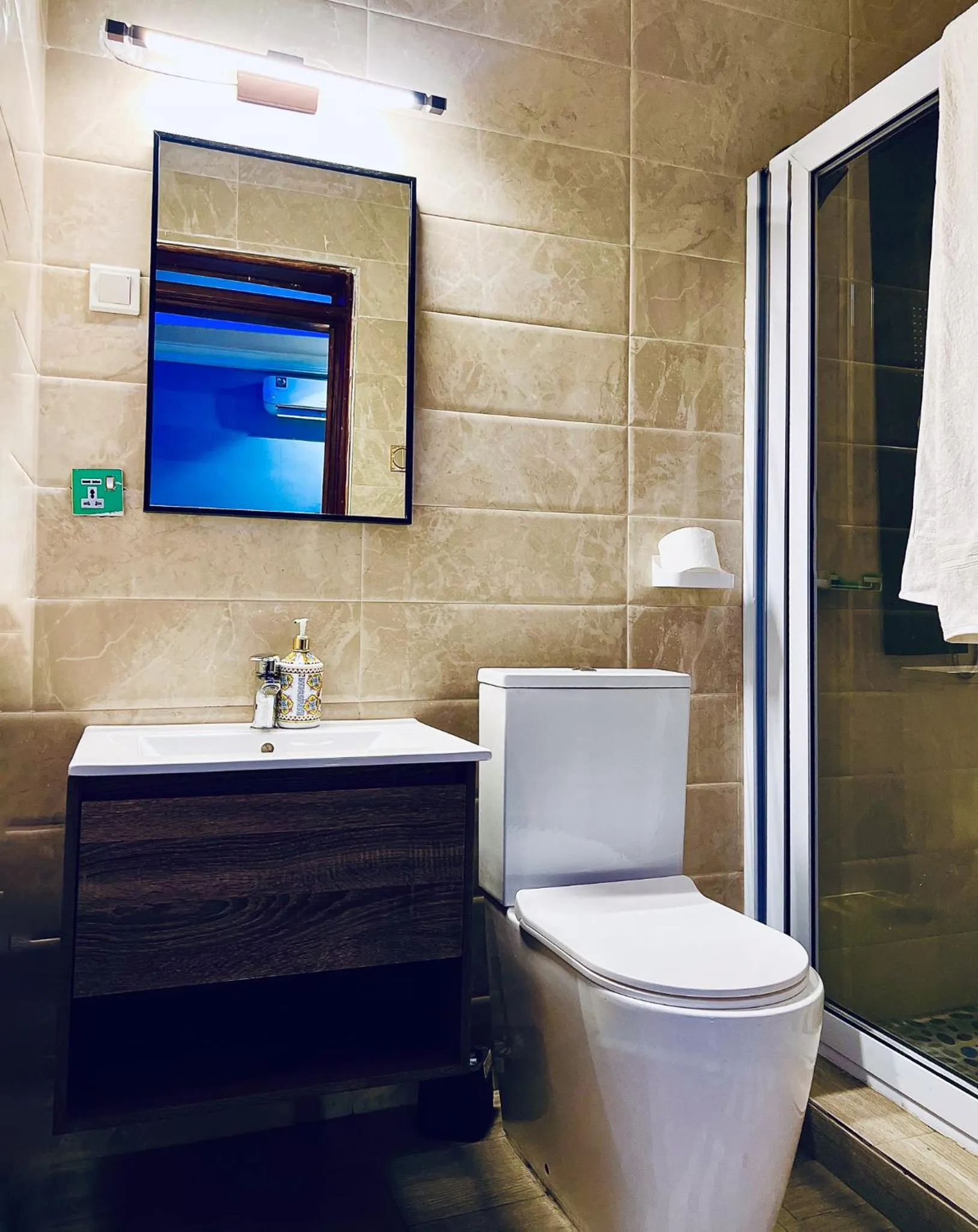 Coconut Pointe Villa & Beach Resort