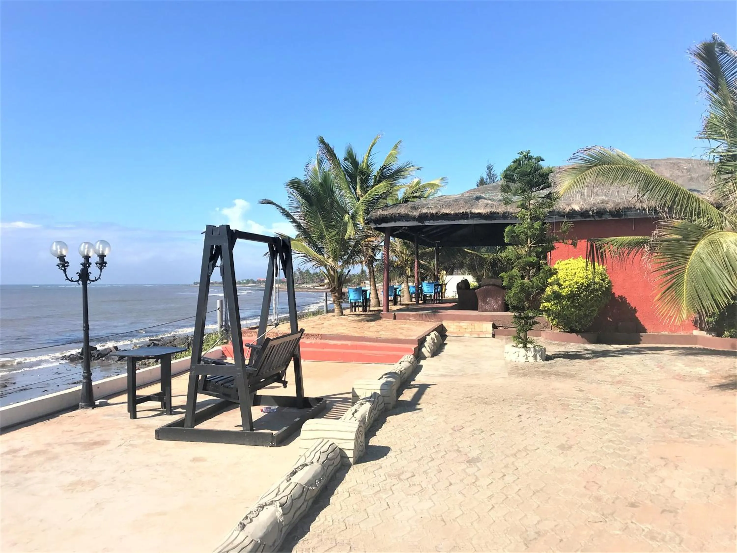 Coconut Pointe Villa & Beach Resort