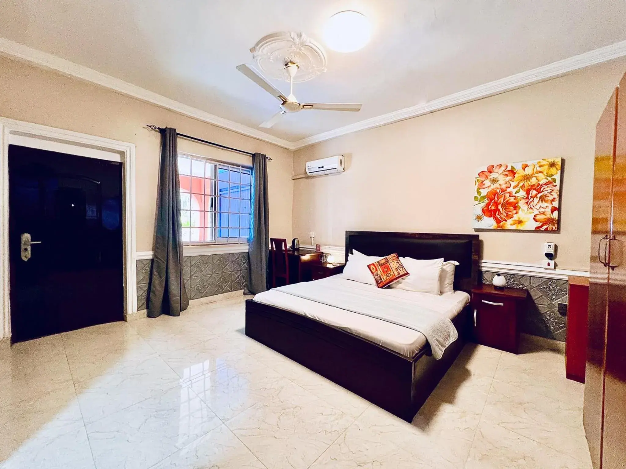 Deluxe Double Room in Coconut Pointe Villa & Beach Resort Deluxe Double Room in Coconut Pointe Villa & Beach Resort