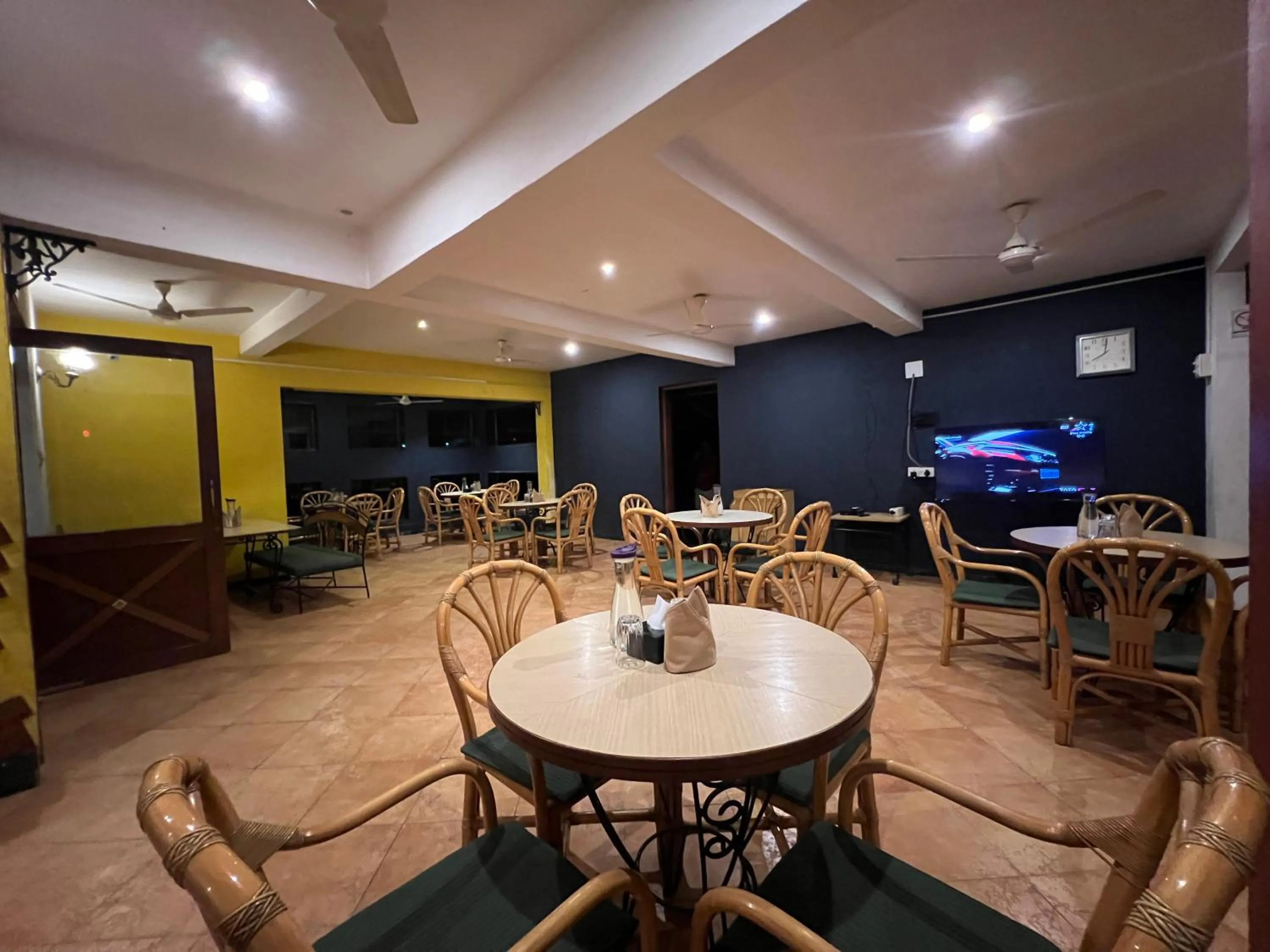 Restaurant/places to eat in Konkan Crown Resort & Club