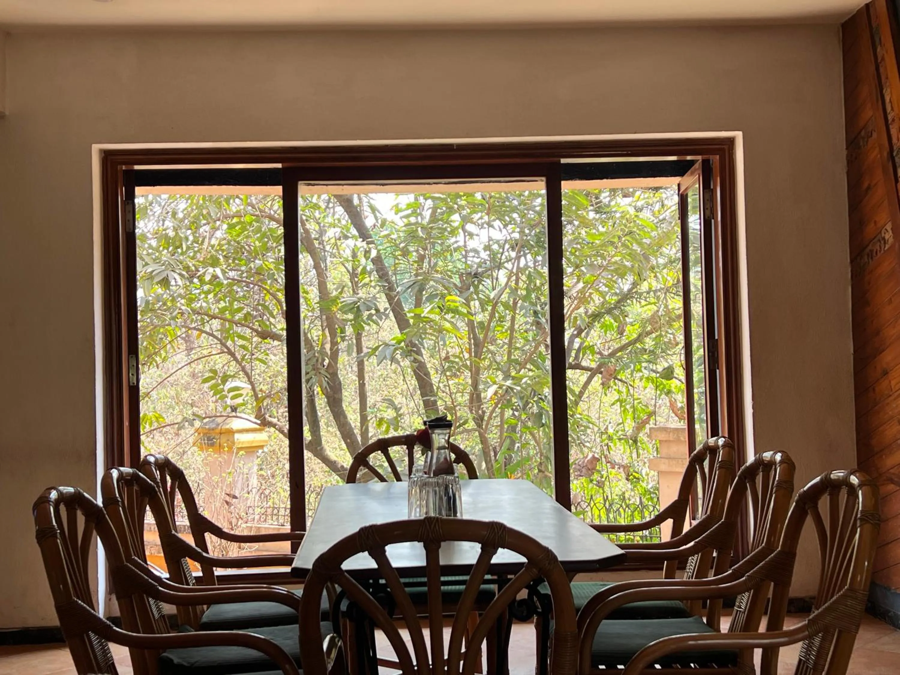 Restaurant/places to eat in Konkan Crown Resort & Club