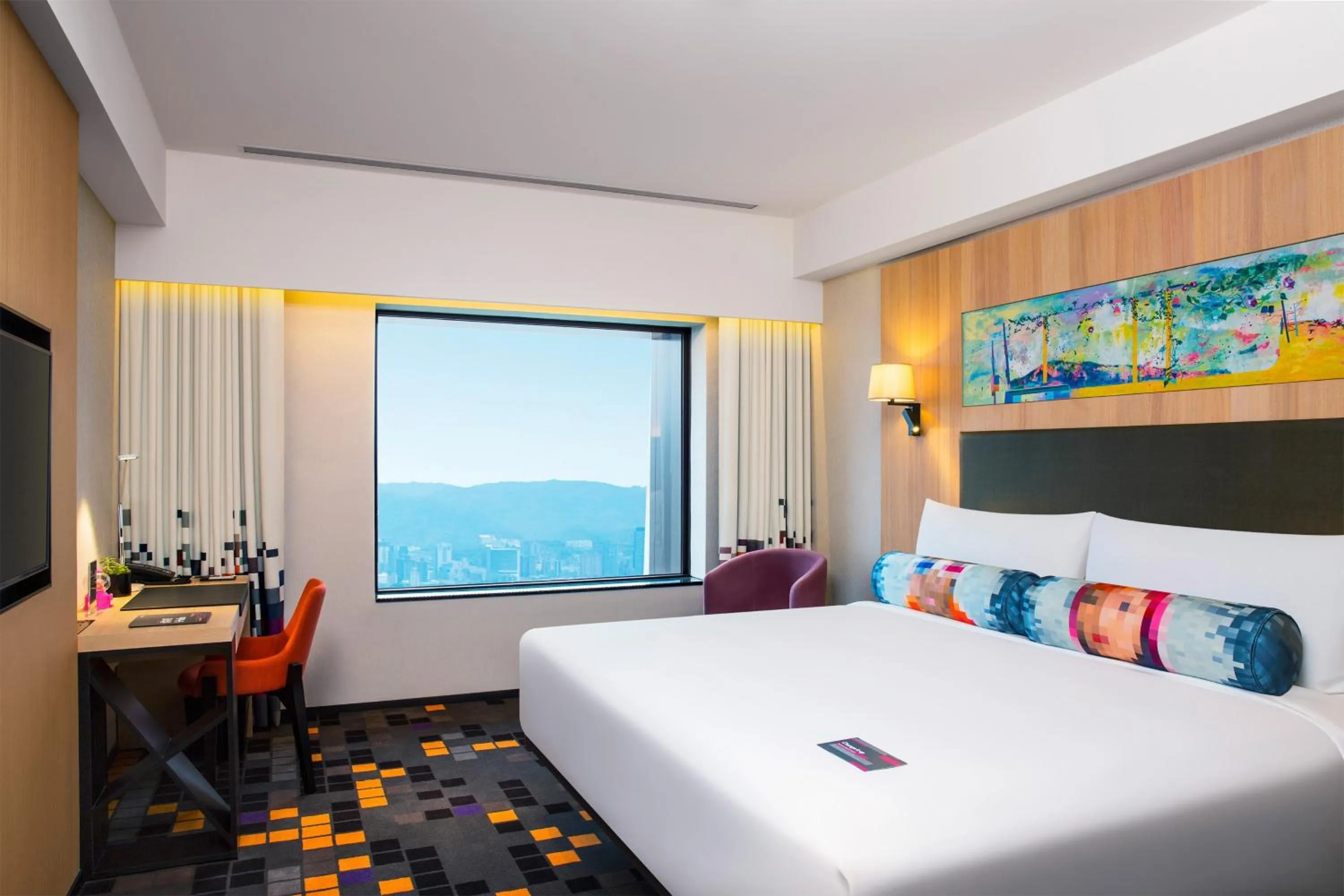 Photo of the whole room, Bed in Aloft Taipei Beitou