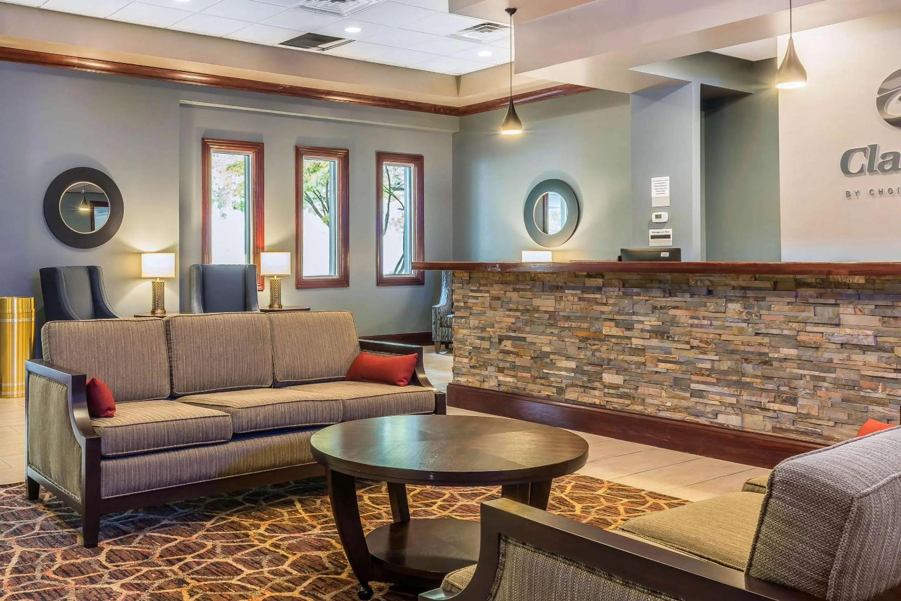 Lobby or reception in Clarion Inn Belle Vernon